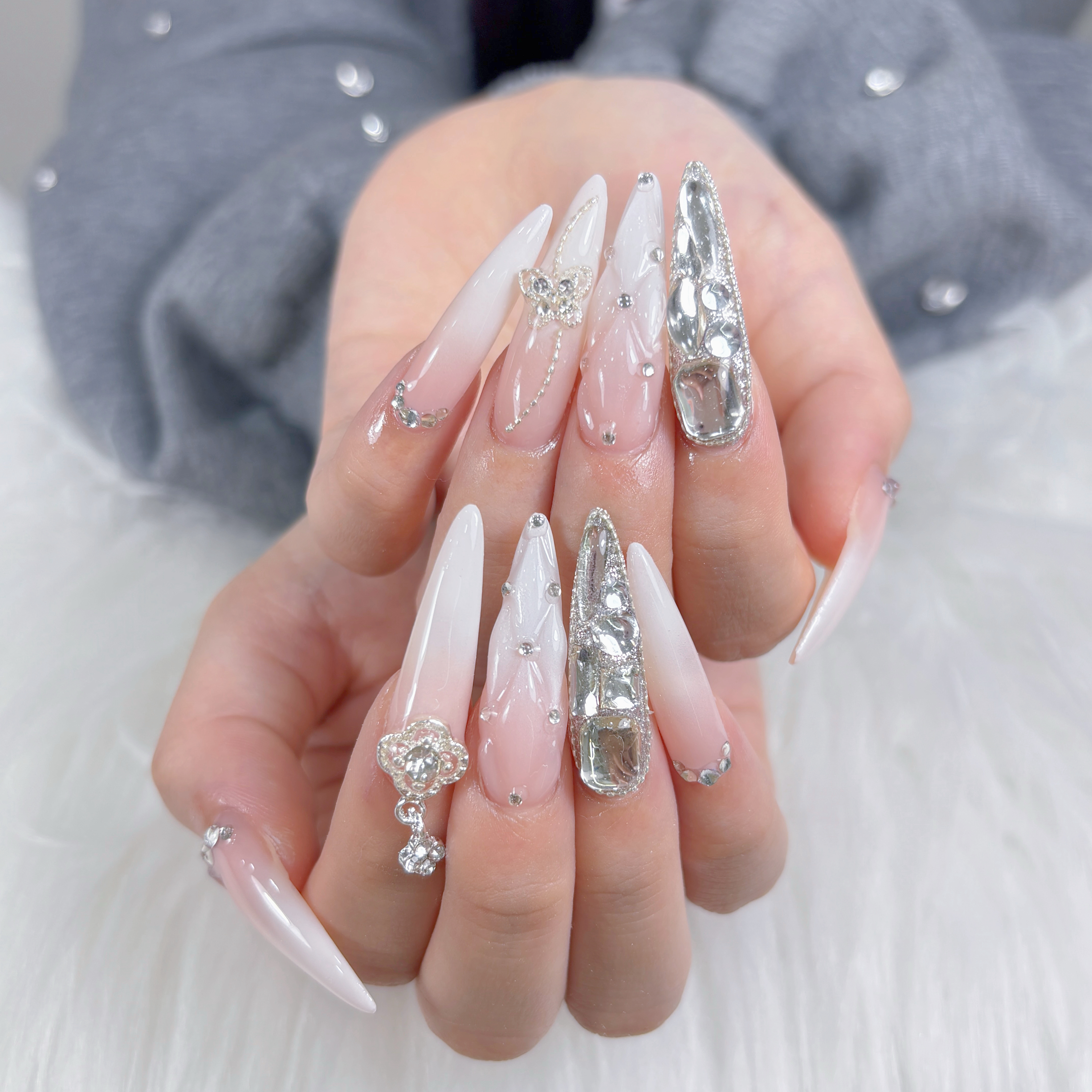 QUEENS_NAIL_STUDIO