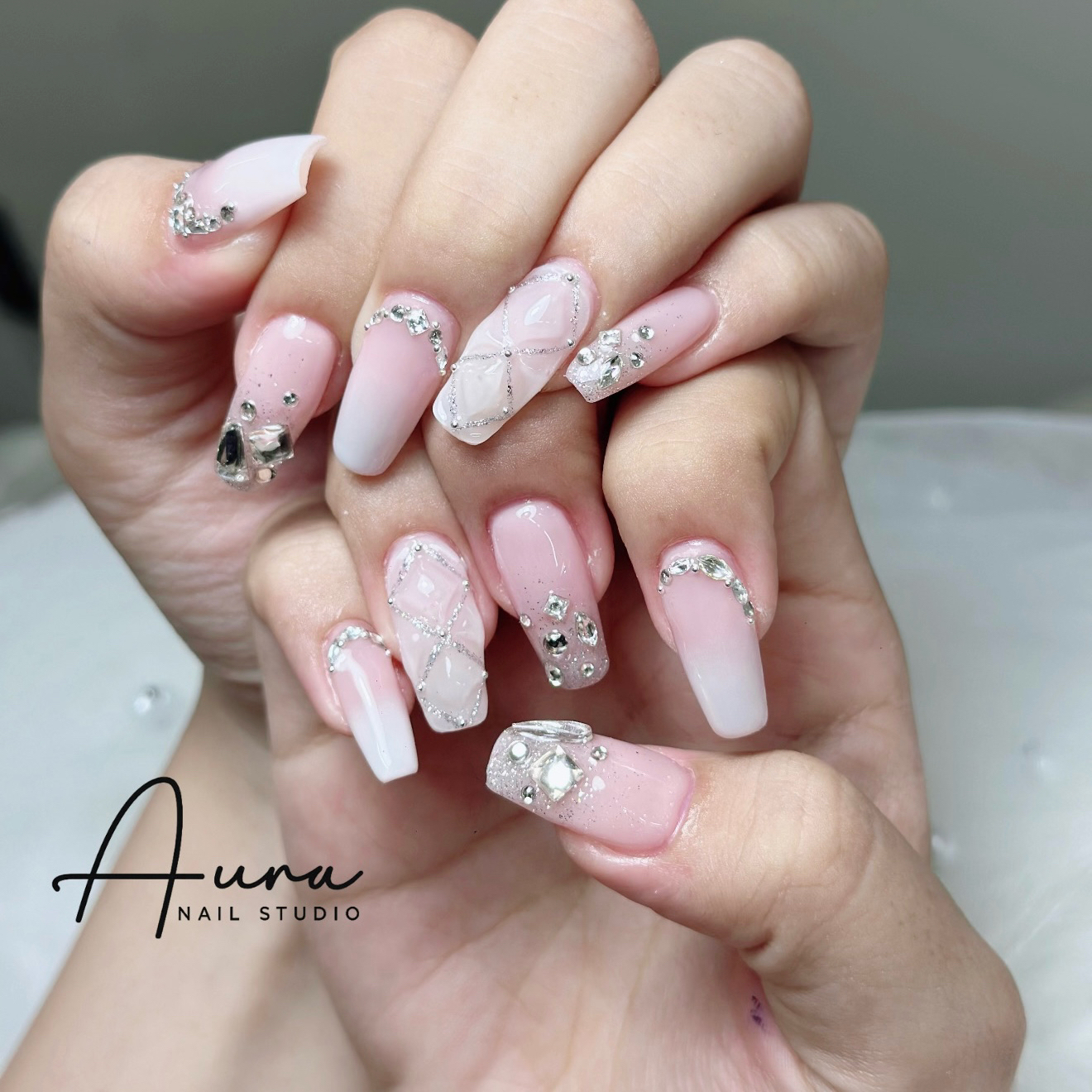 Aura_Nail_Studio