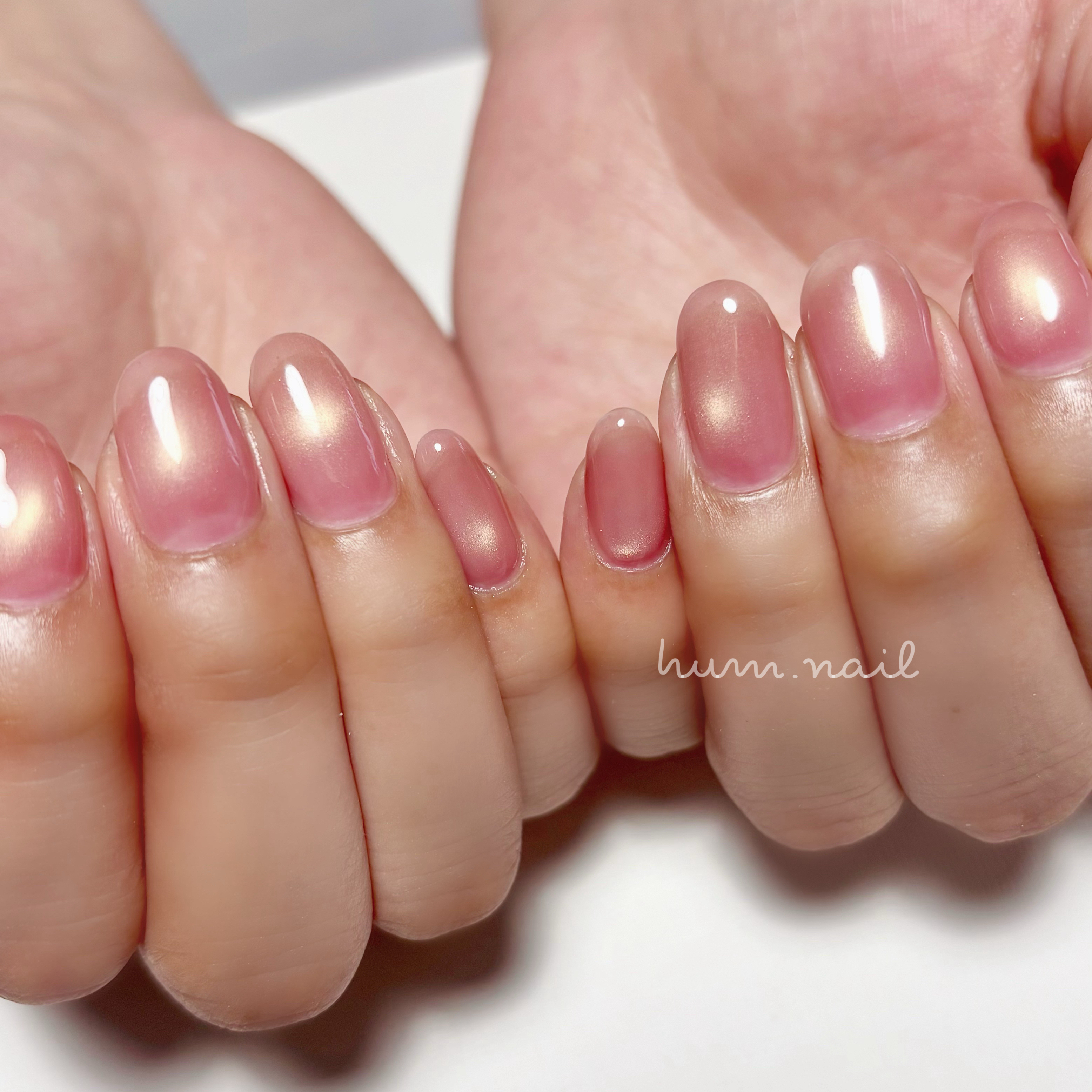 hum.nail