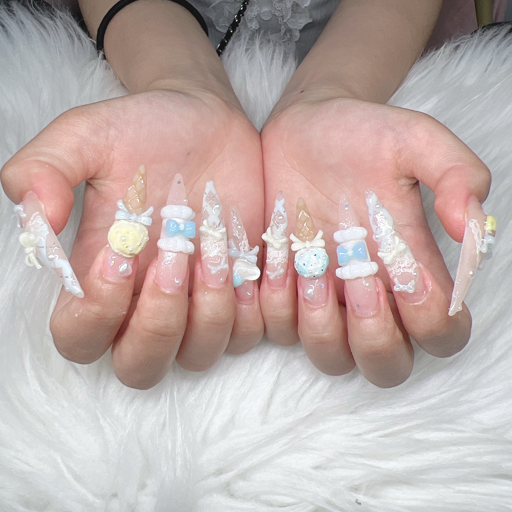 Lee_Nails