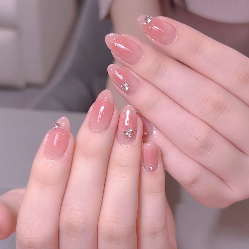 Iris Nail Salon