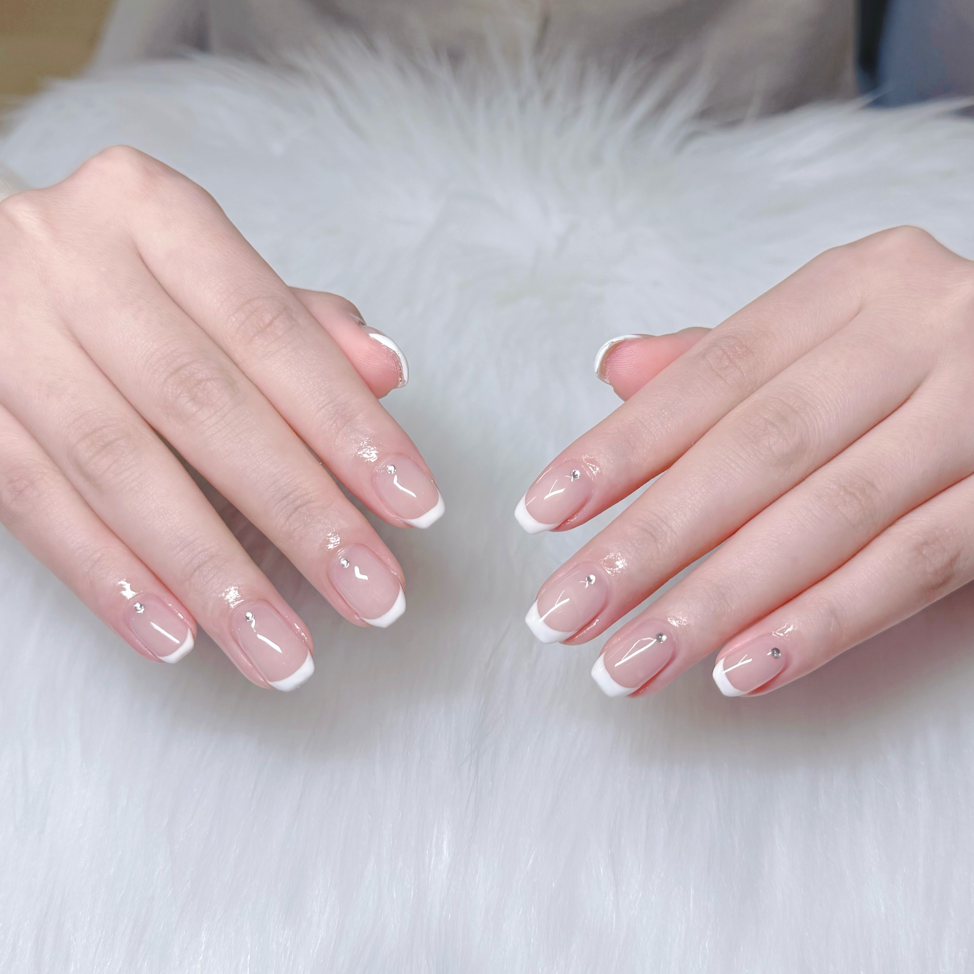 GOHOUBI_Nail