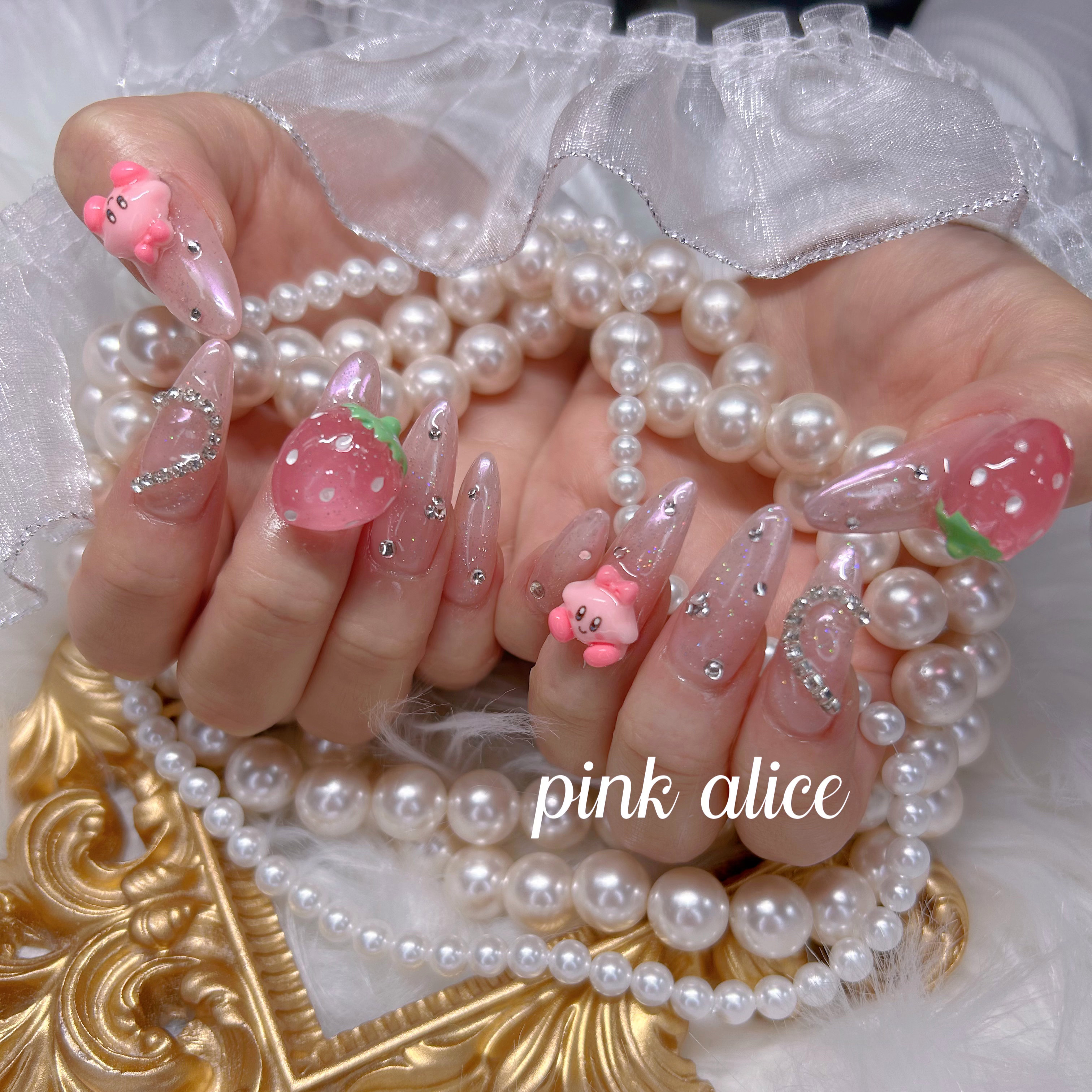 pinkAlice