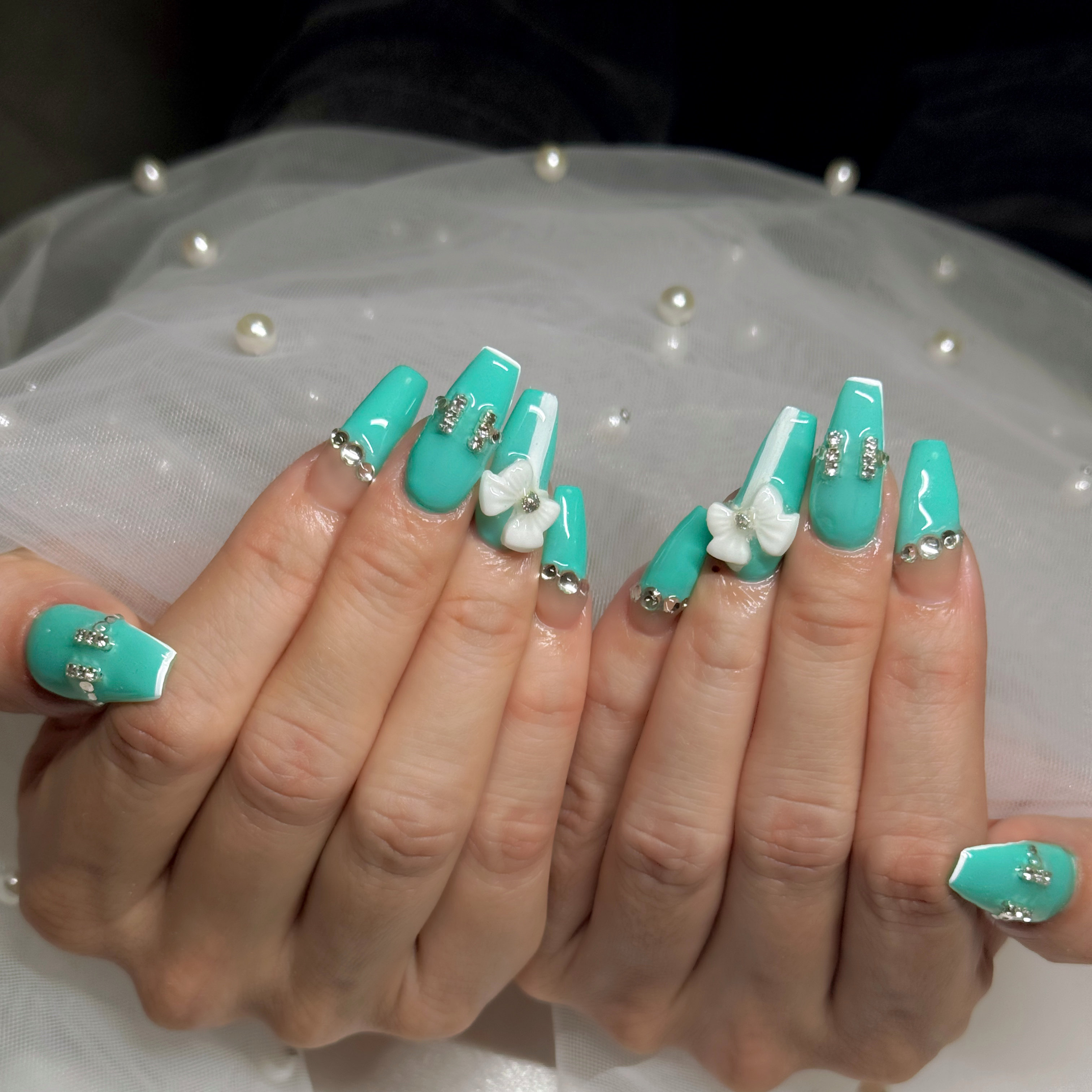 Anela_nail.