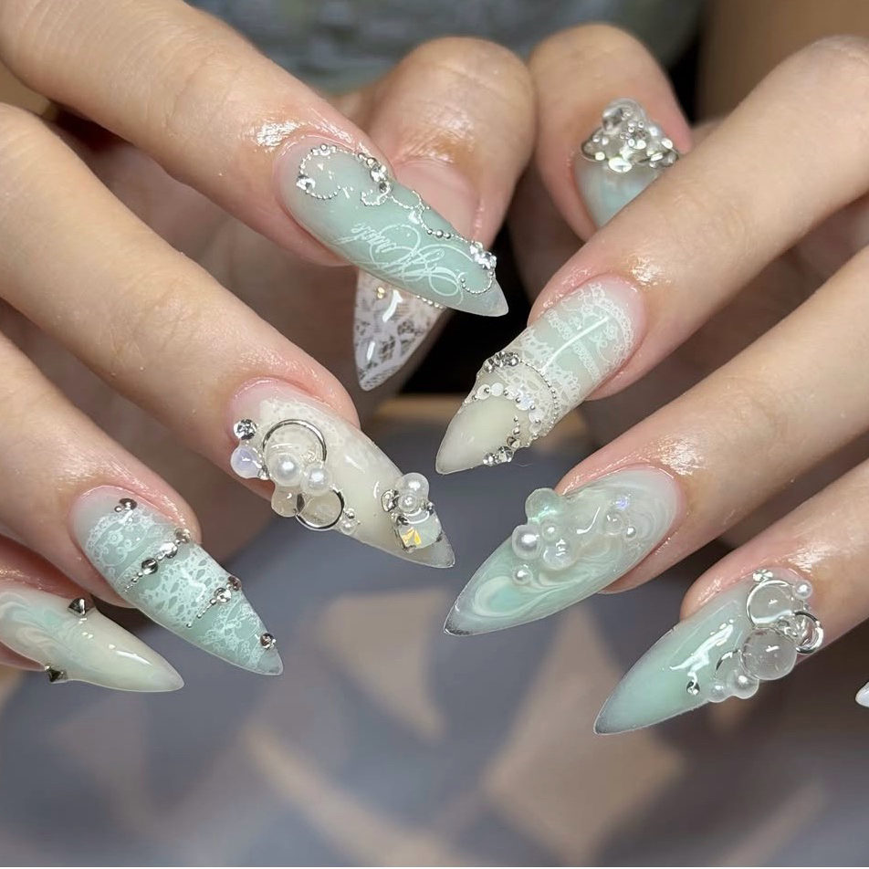 destiny_nails
