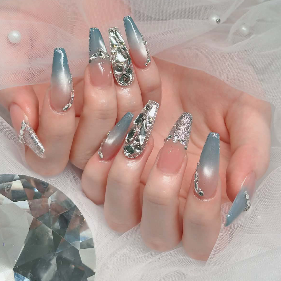 Mi.nail.Momoko