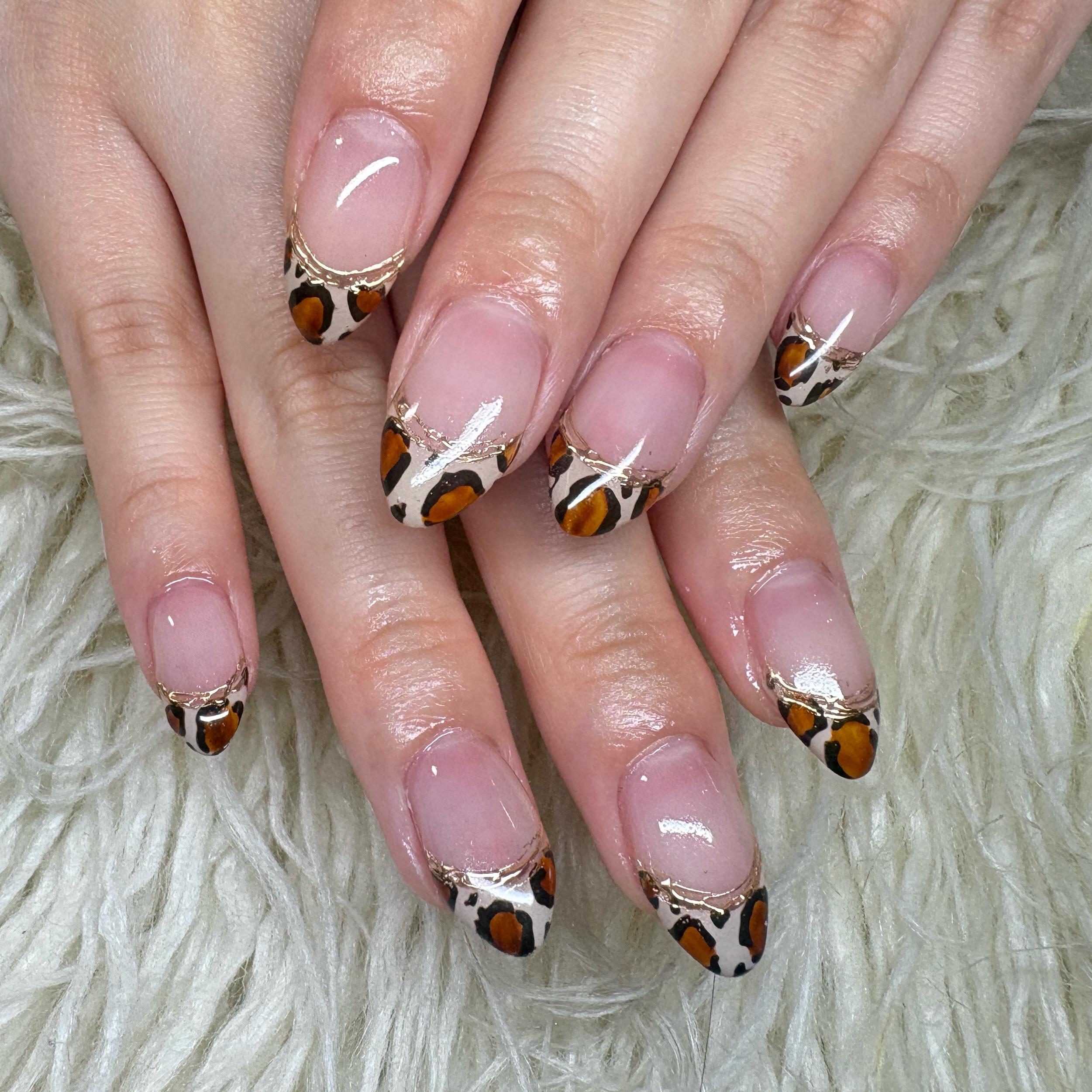 Nail_salon_LuaR