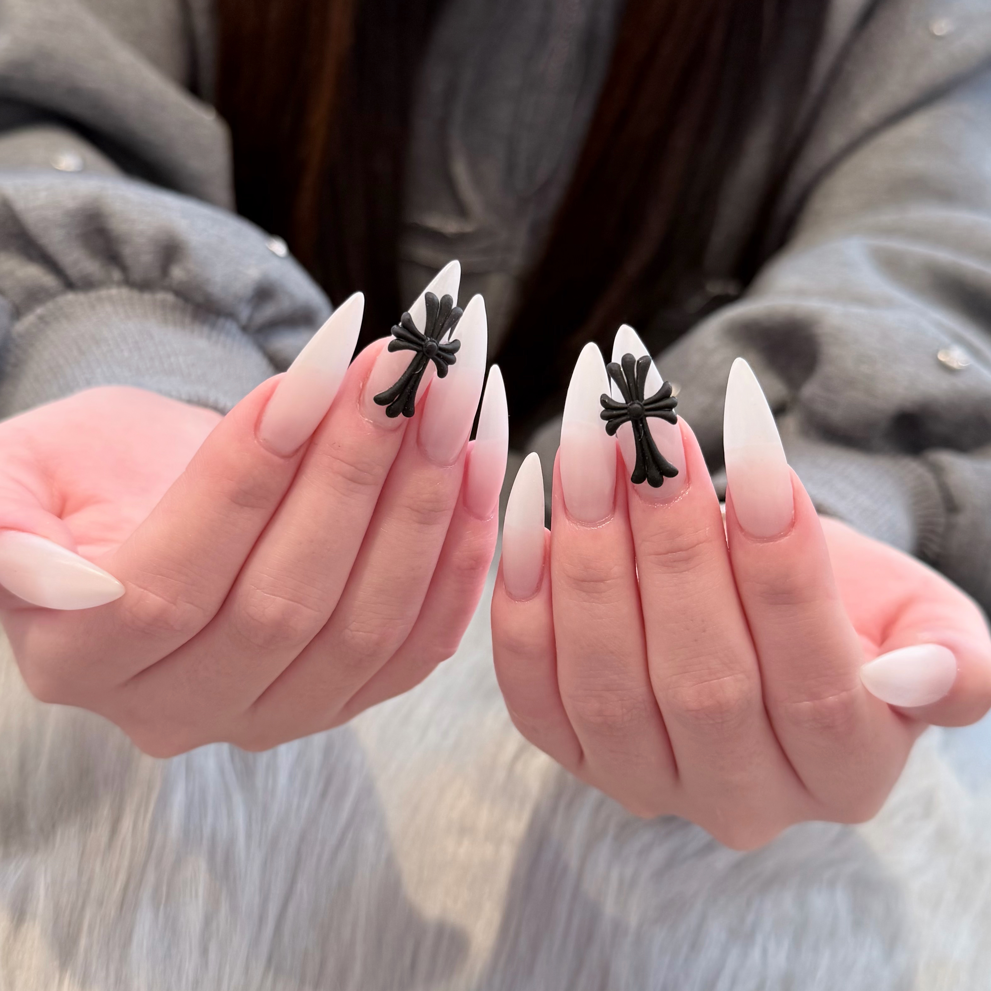 pinkdollhouse_nail