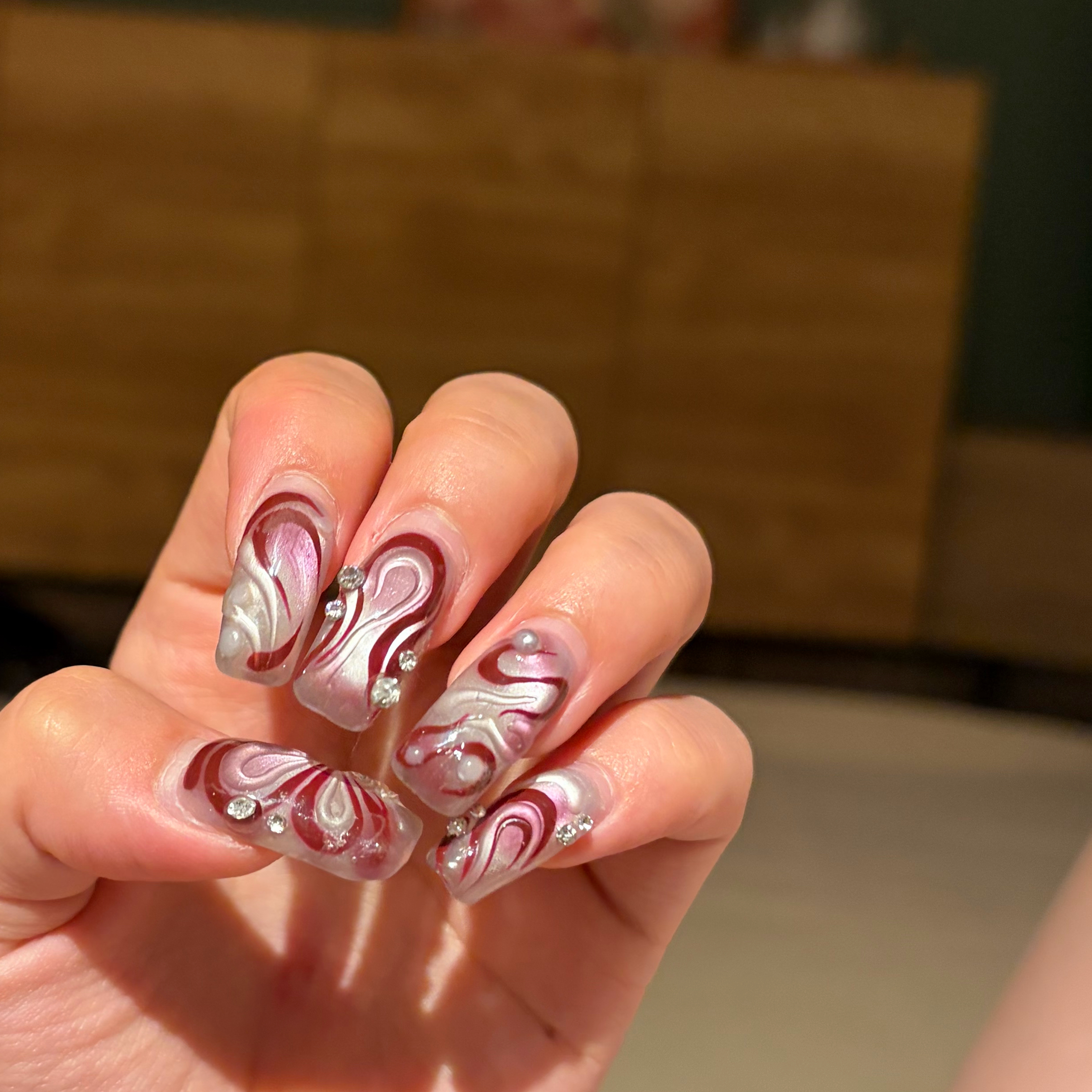 Aura.nail