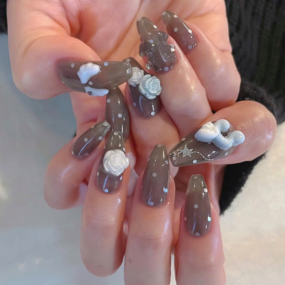 Lyn.Nail
