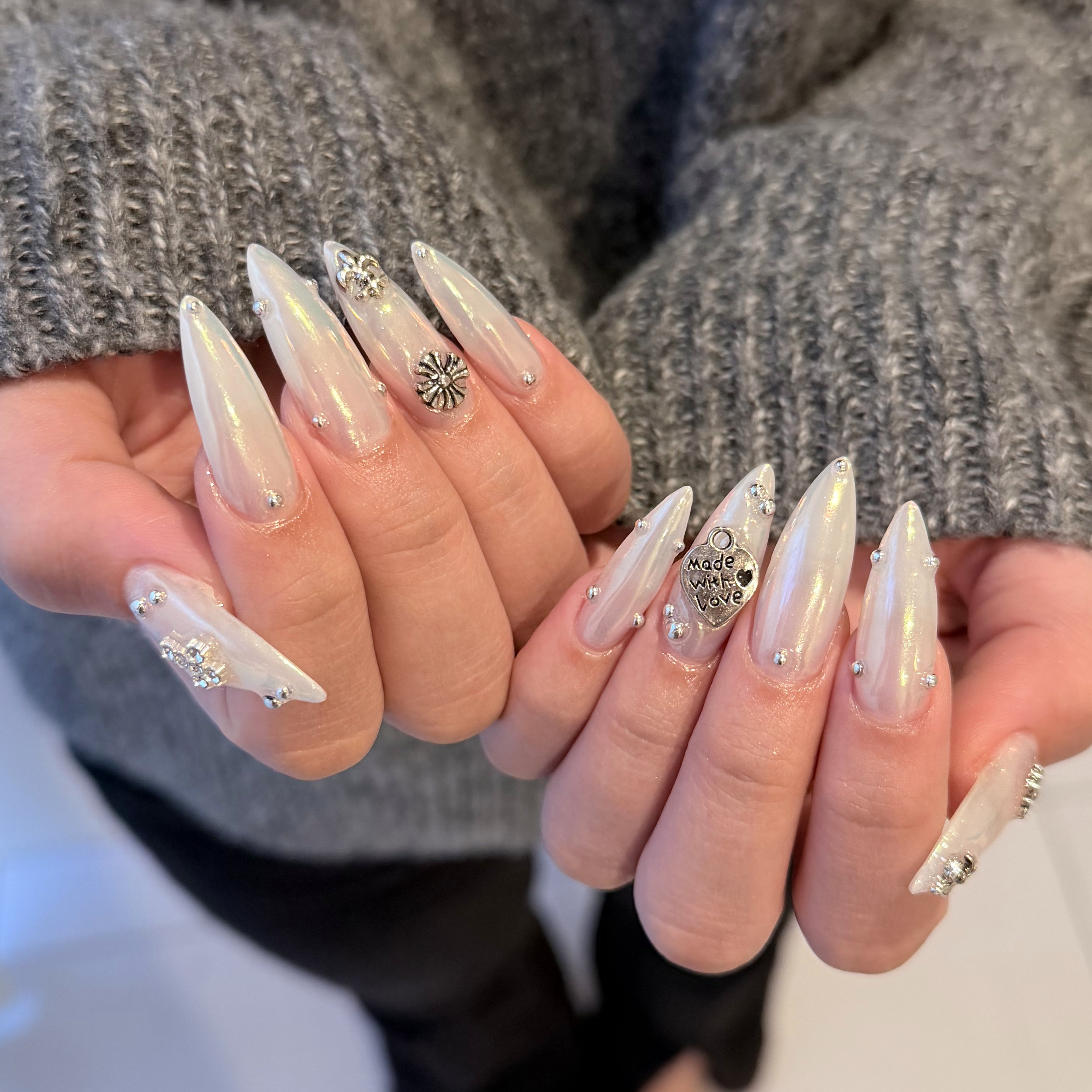 pinkdollhouse_nail