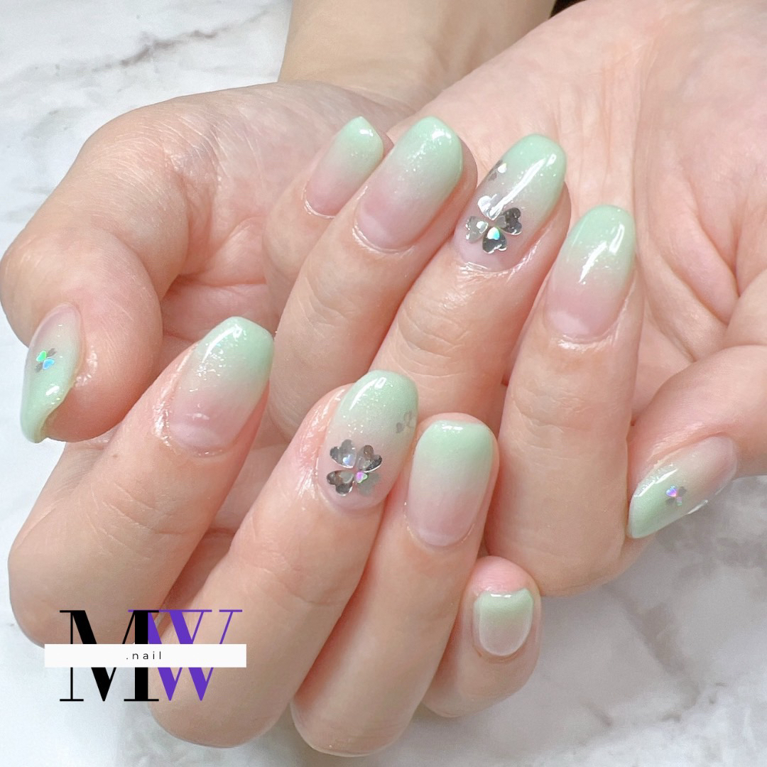 MW.nail