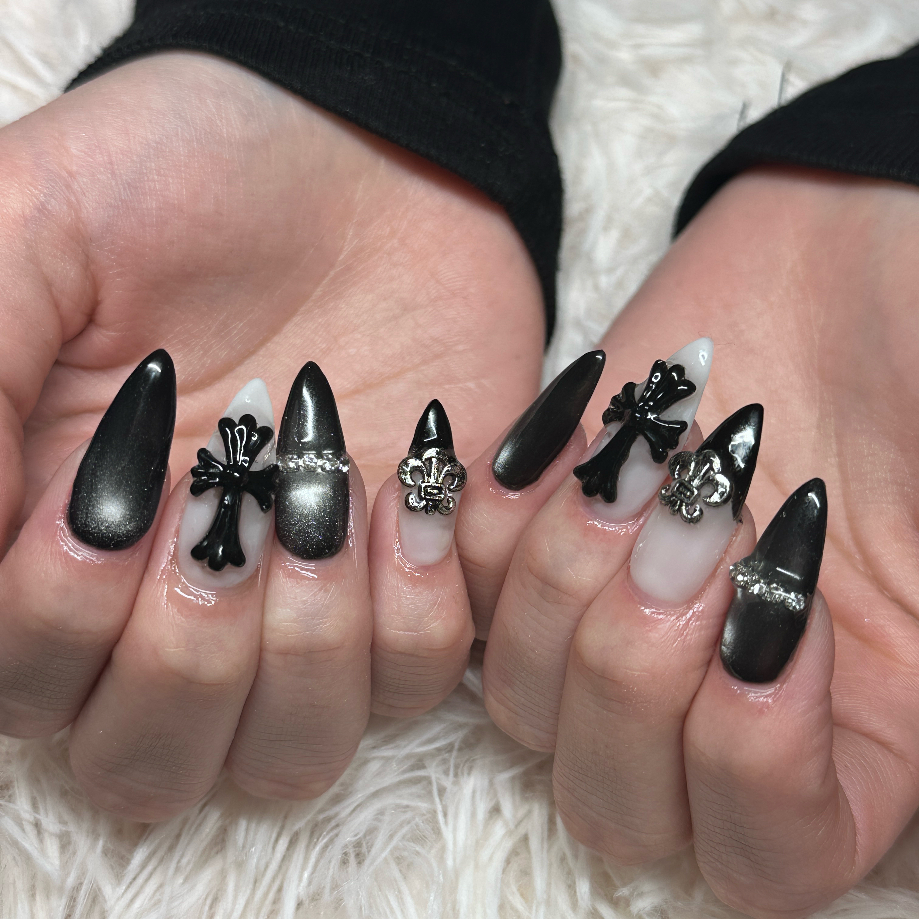 llai_nail