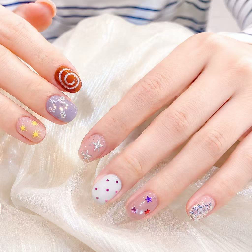 Yuna_nail.