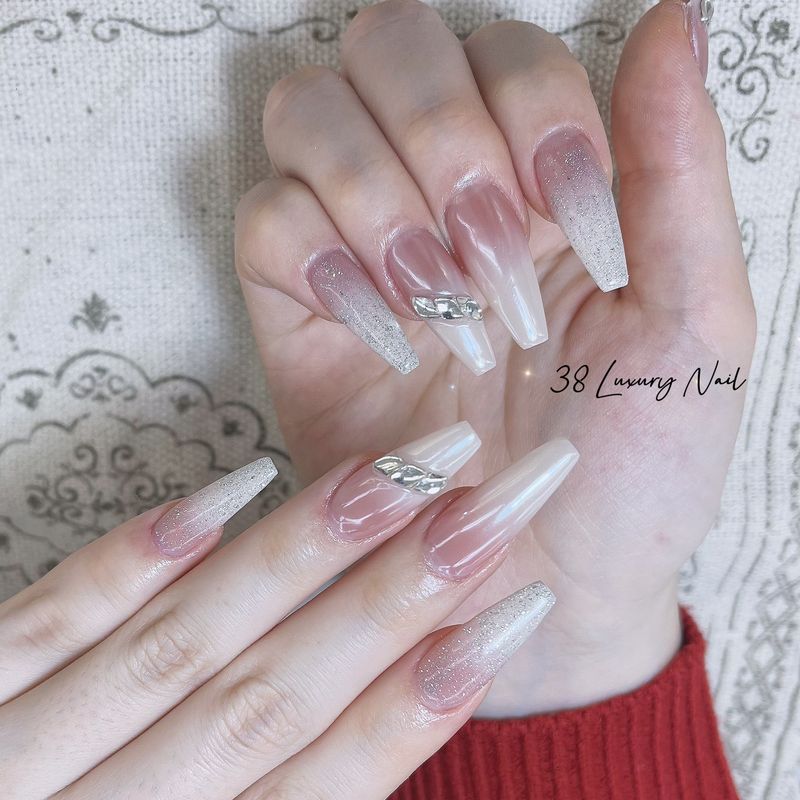 38 Luxury Nail Salon