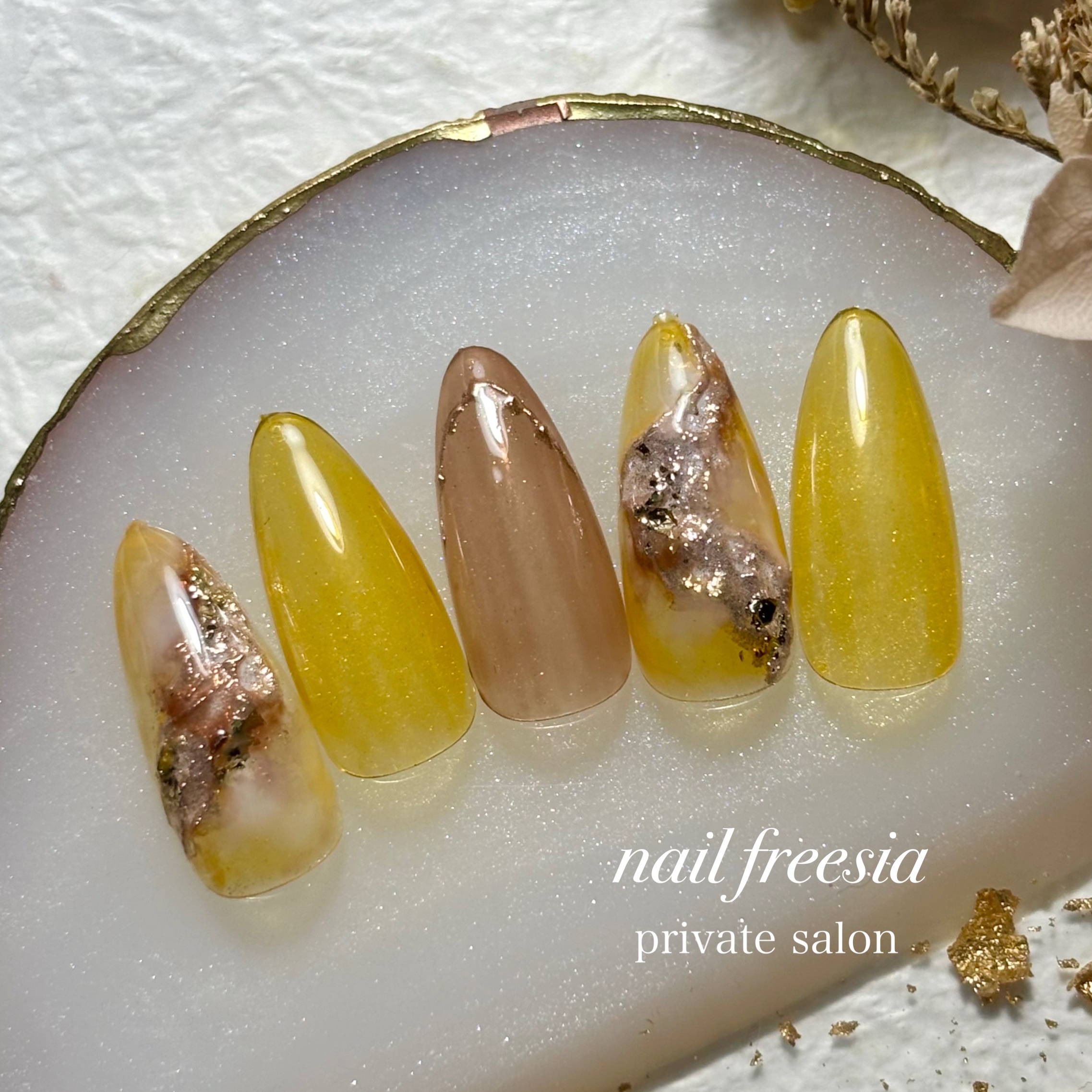 nail_freesia