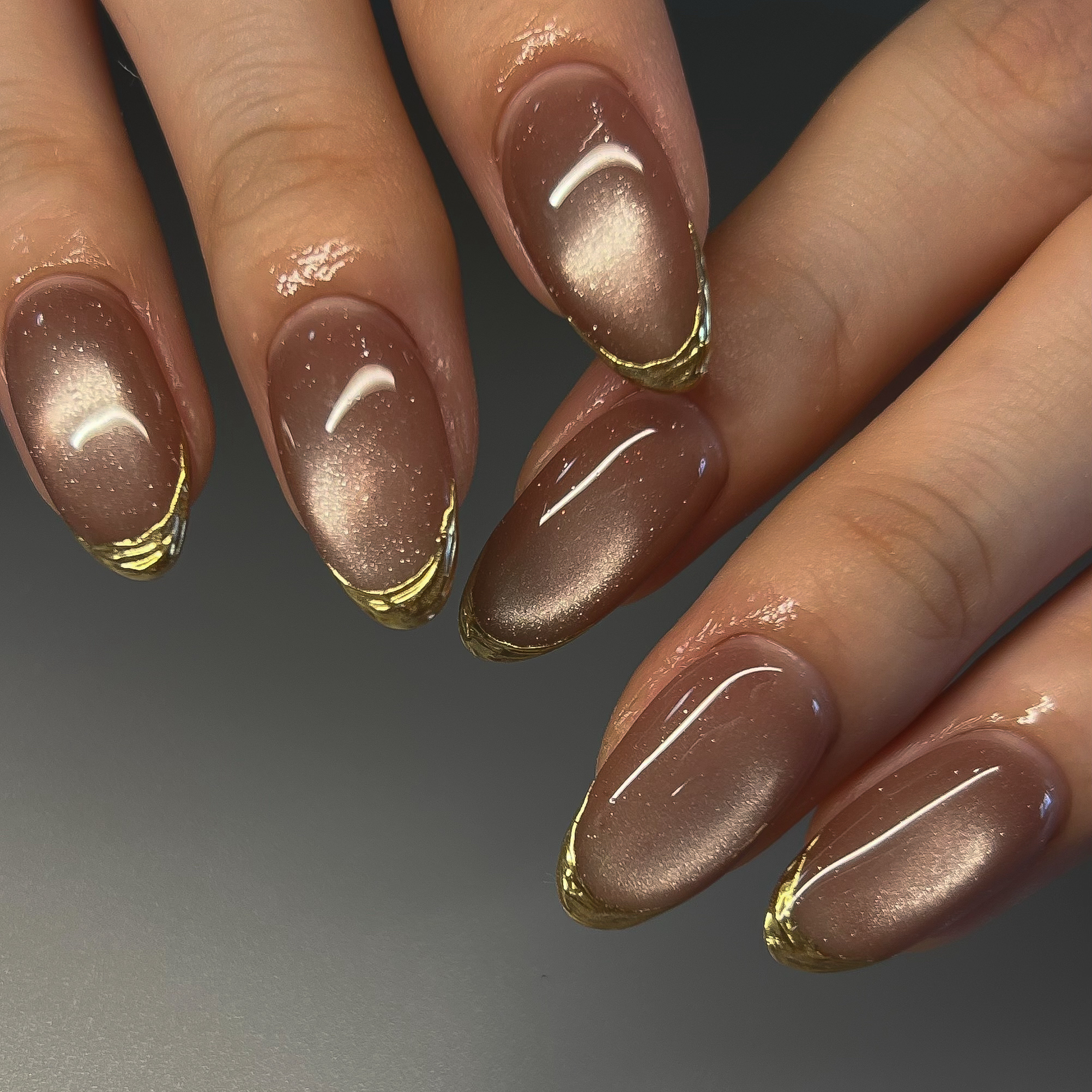 une_.nail