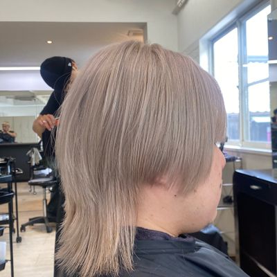 【ブリーチ２回以上】ケアブリーチハイトーンcolor✨