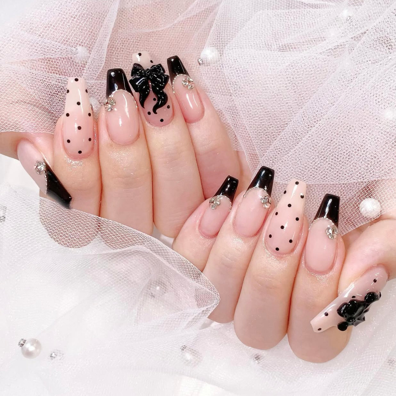 Lyn.Nail