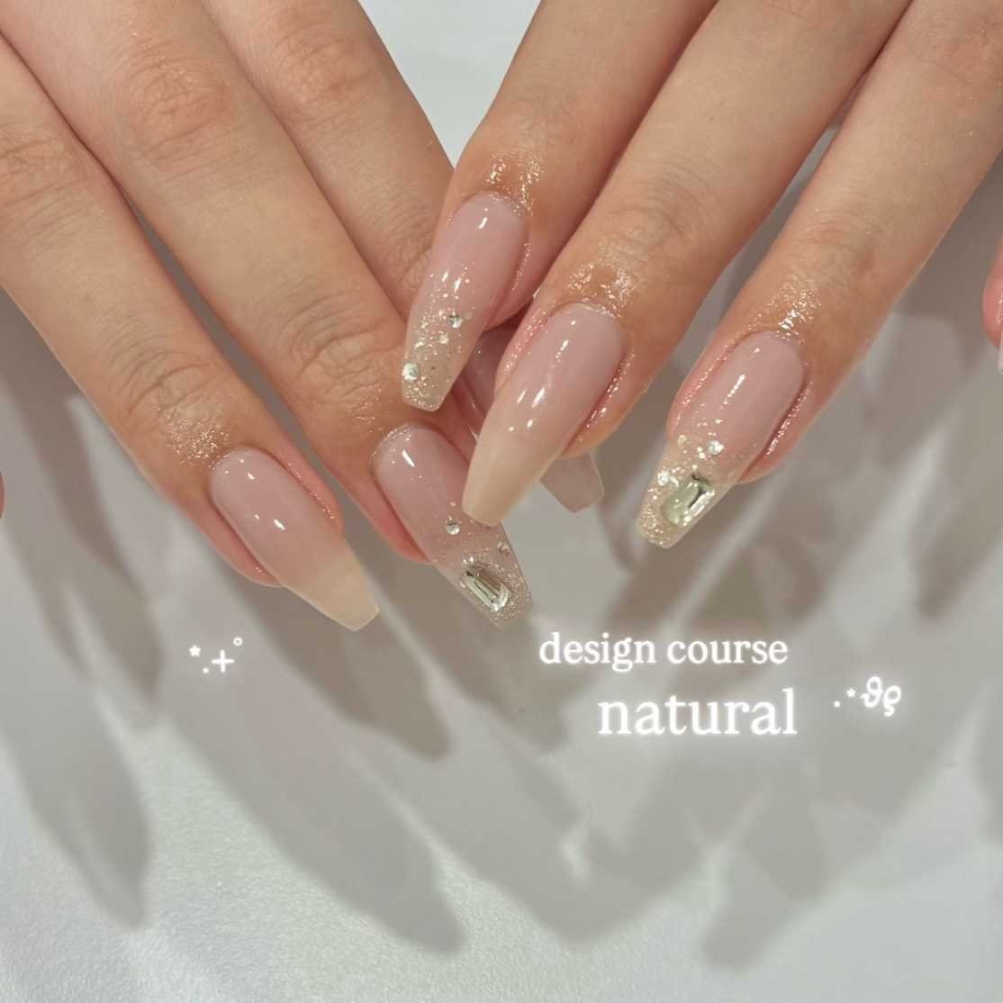 nyua_nail