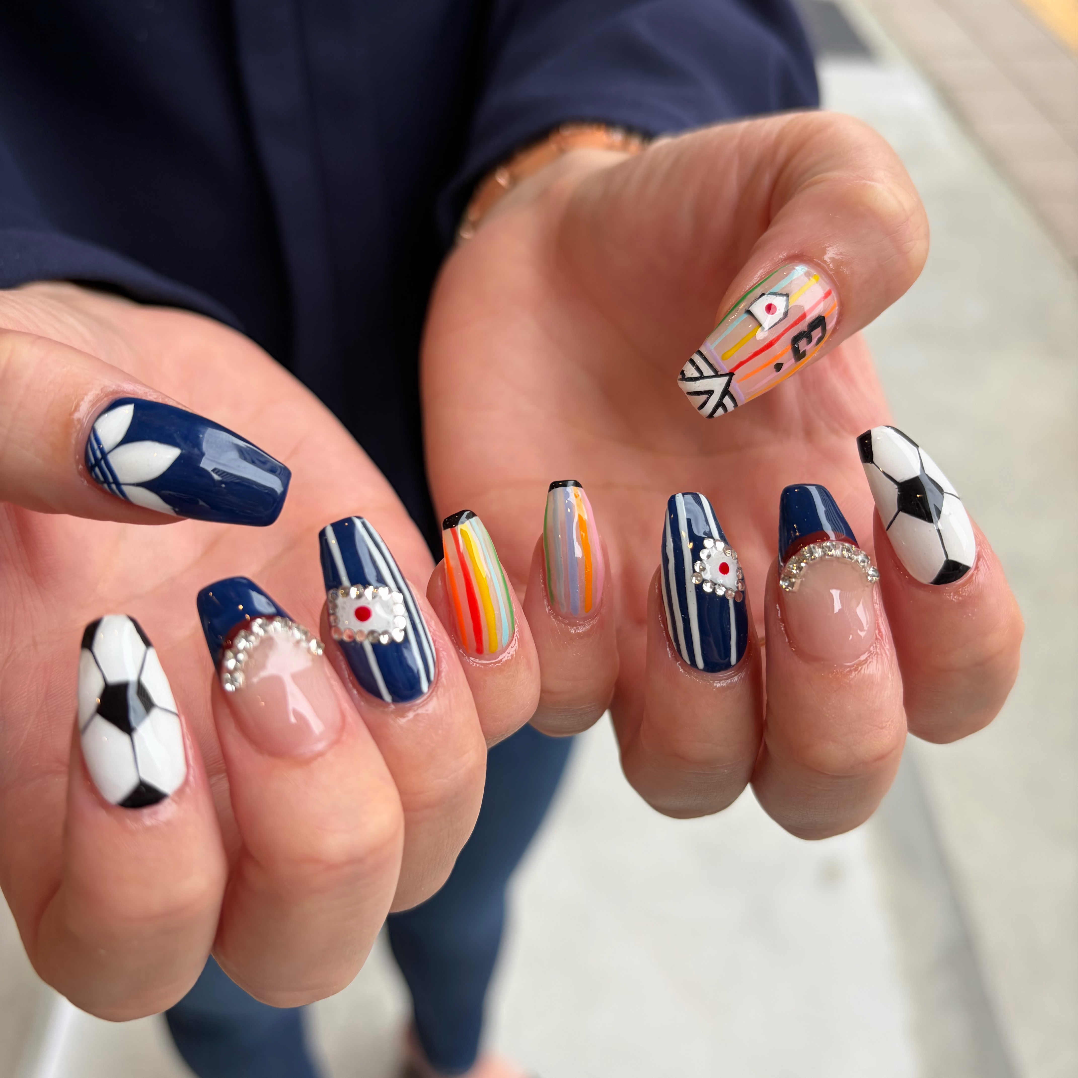kiki._.nail