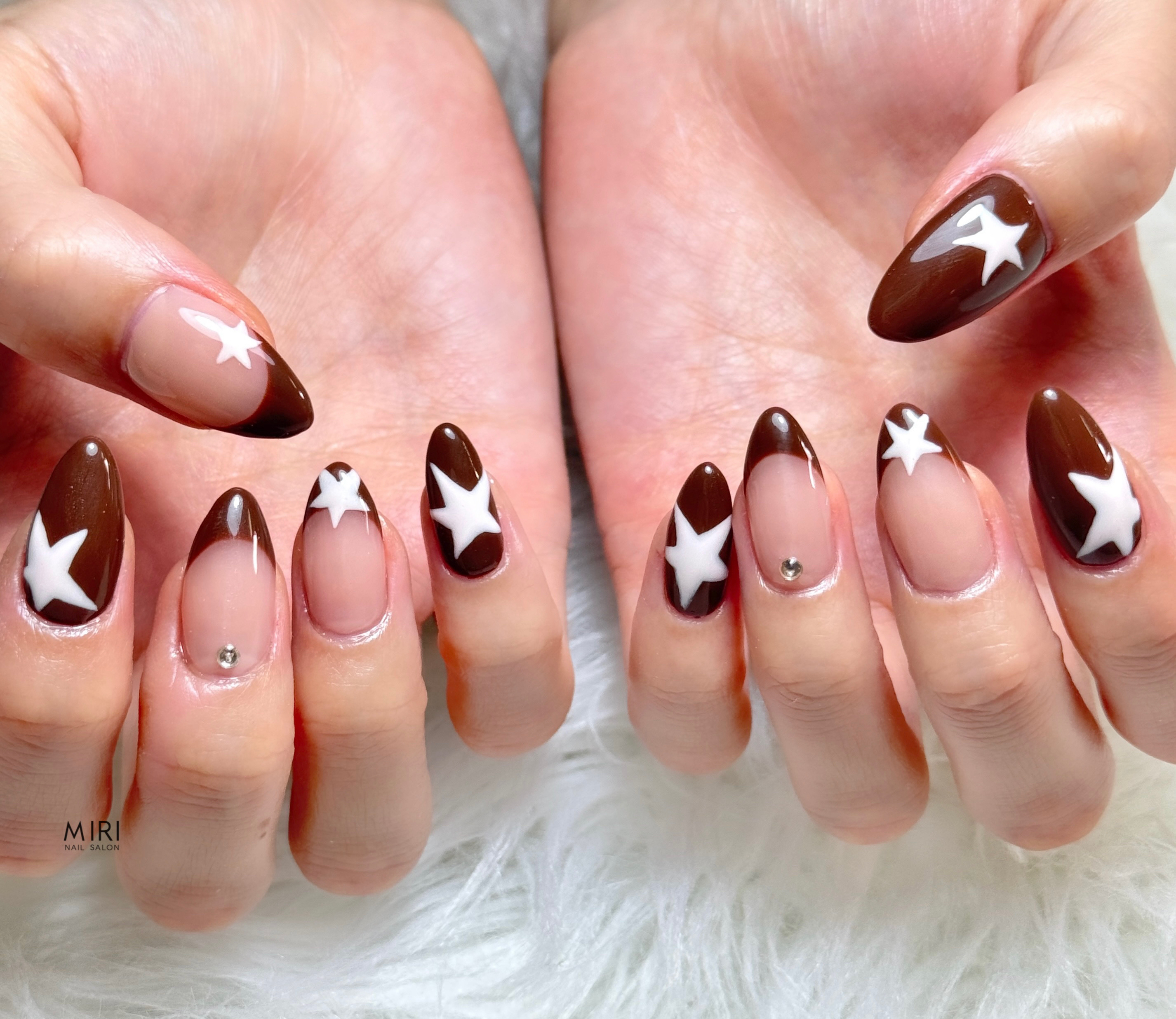 MIRI_NAILSALON1
