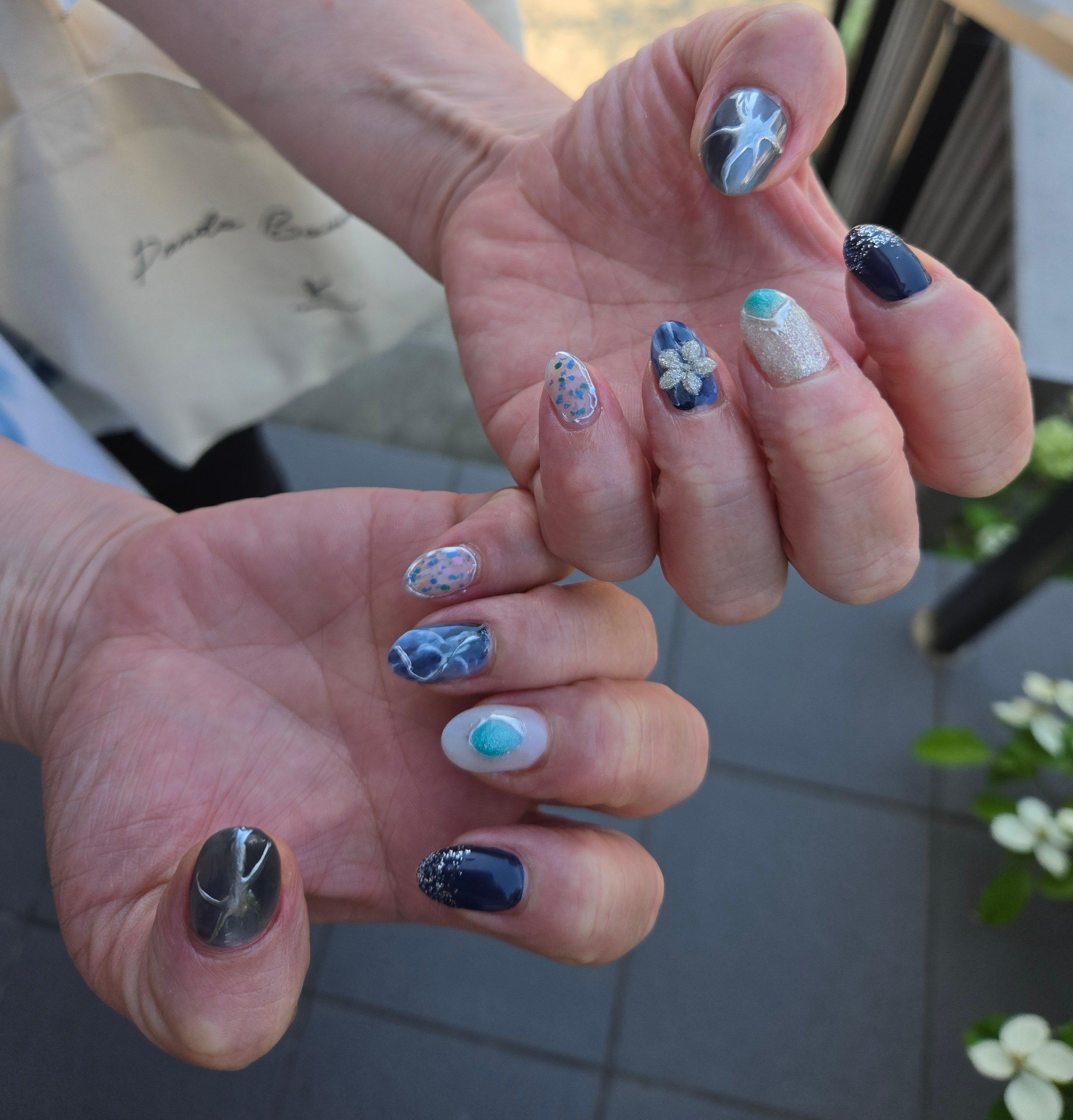 emust.nail