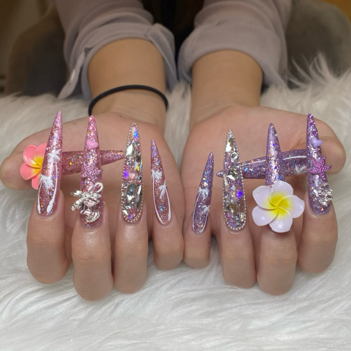 rena_reinails