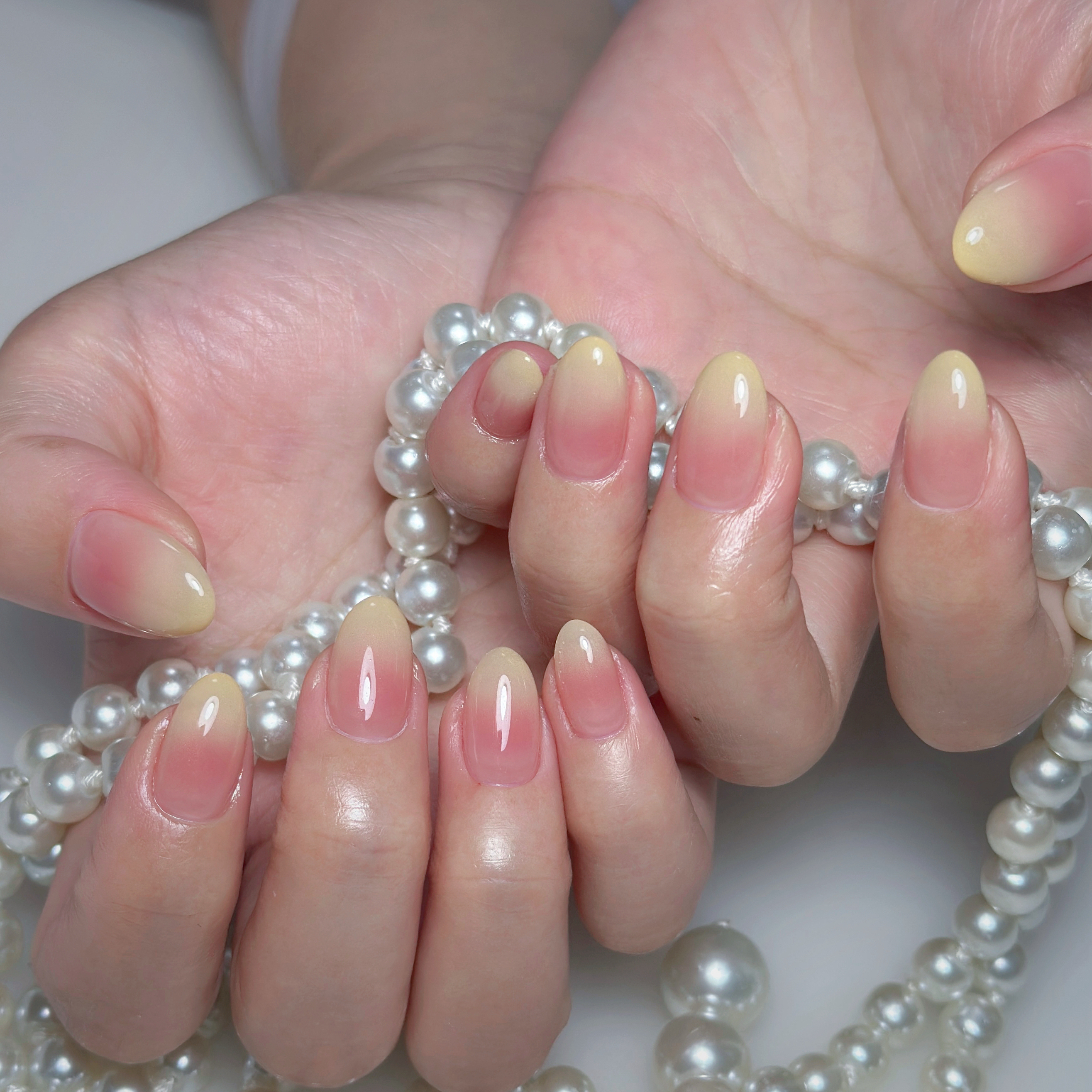 thumbs.up.nail