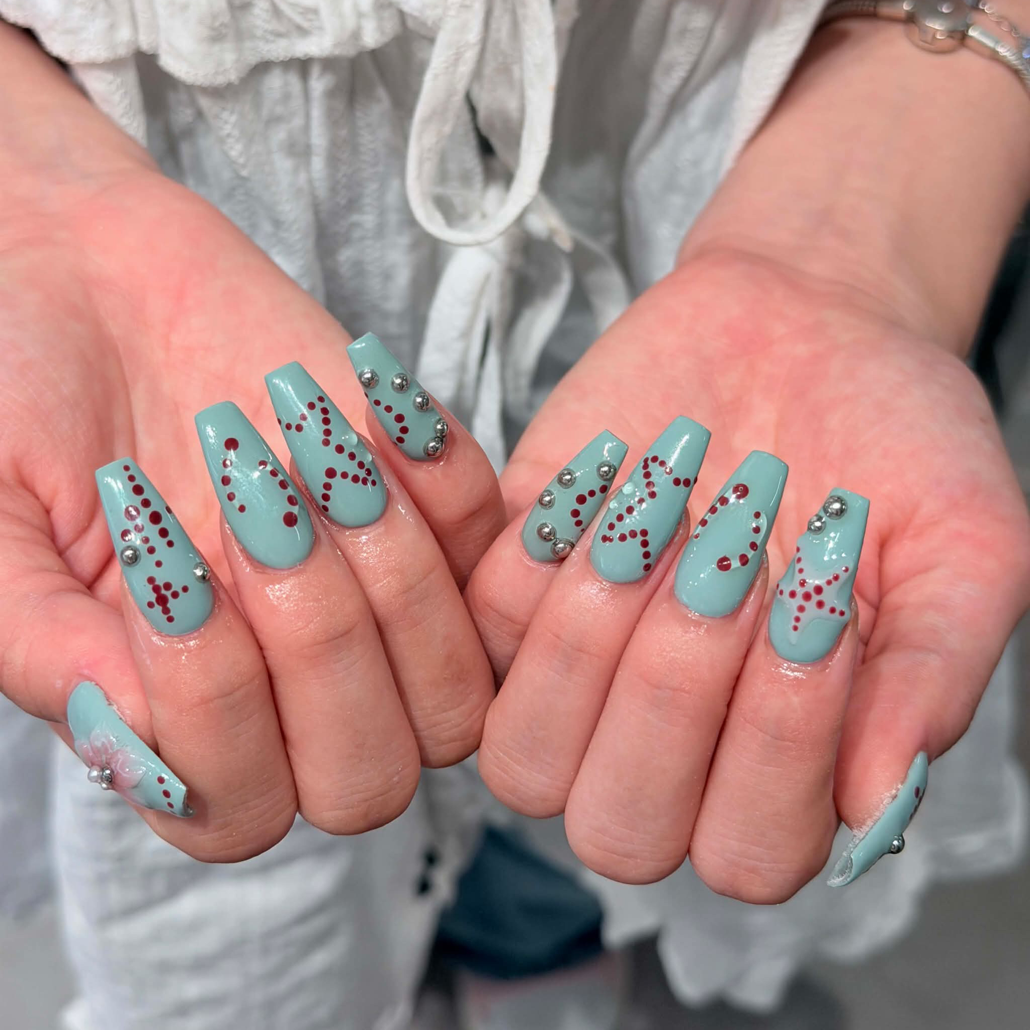 elimuse.nail