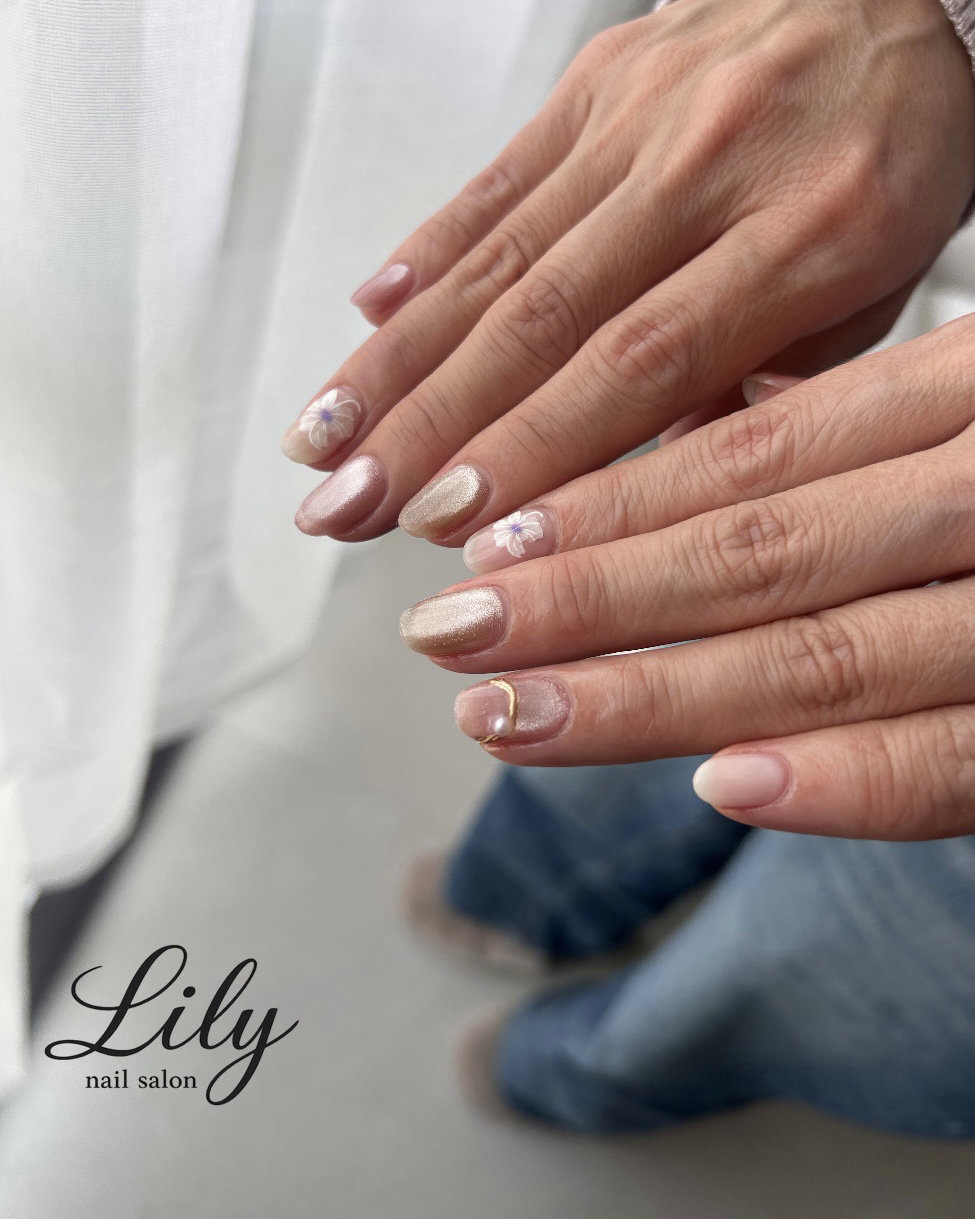 lily._nail