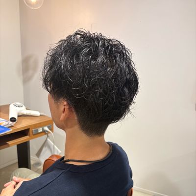 ツイストスパイラルパーマ＋カット　　　　　　　　　　　　13200円→9900円