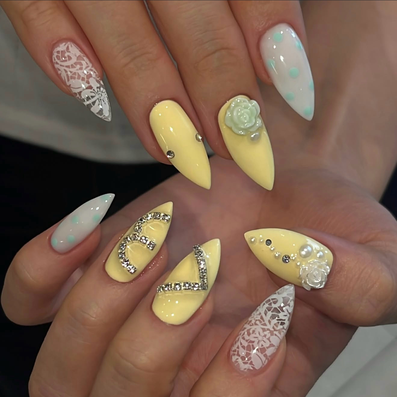 Hine_RibonNail
