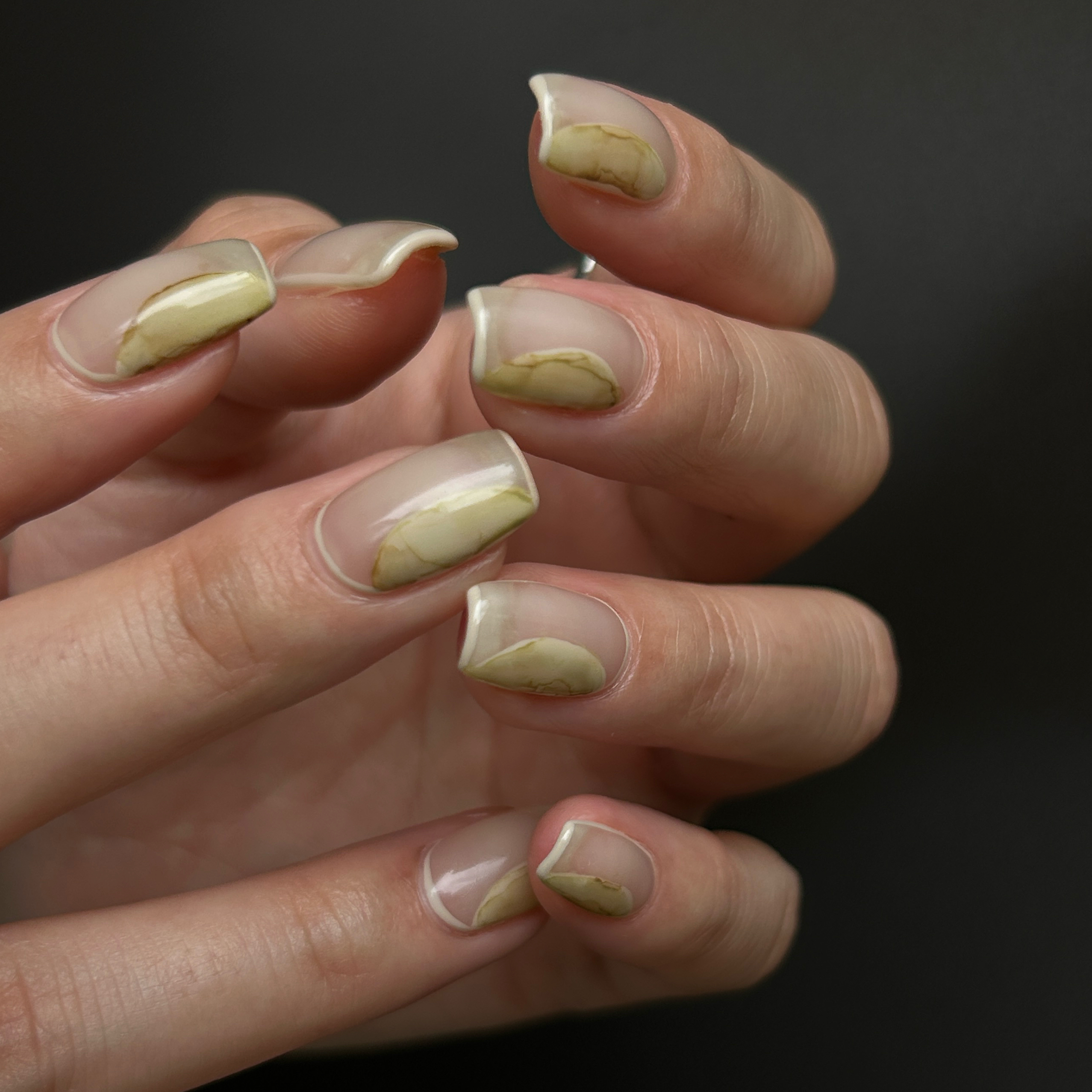 apua_ami.nail