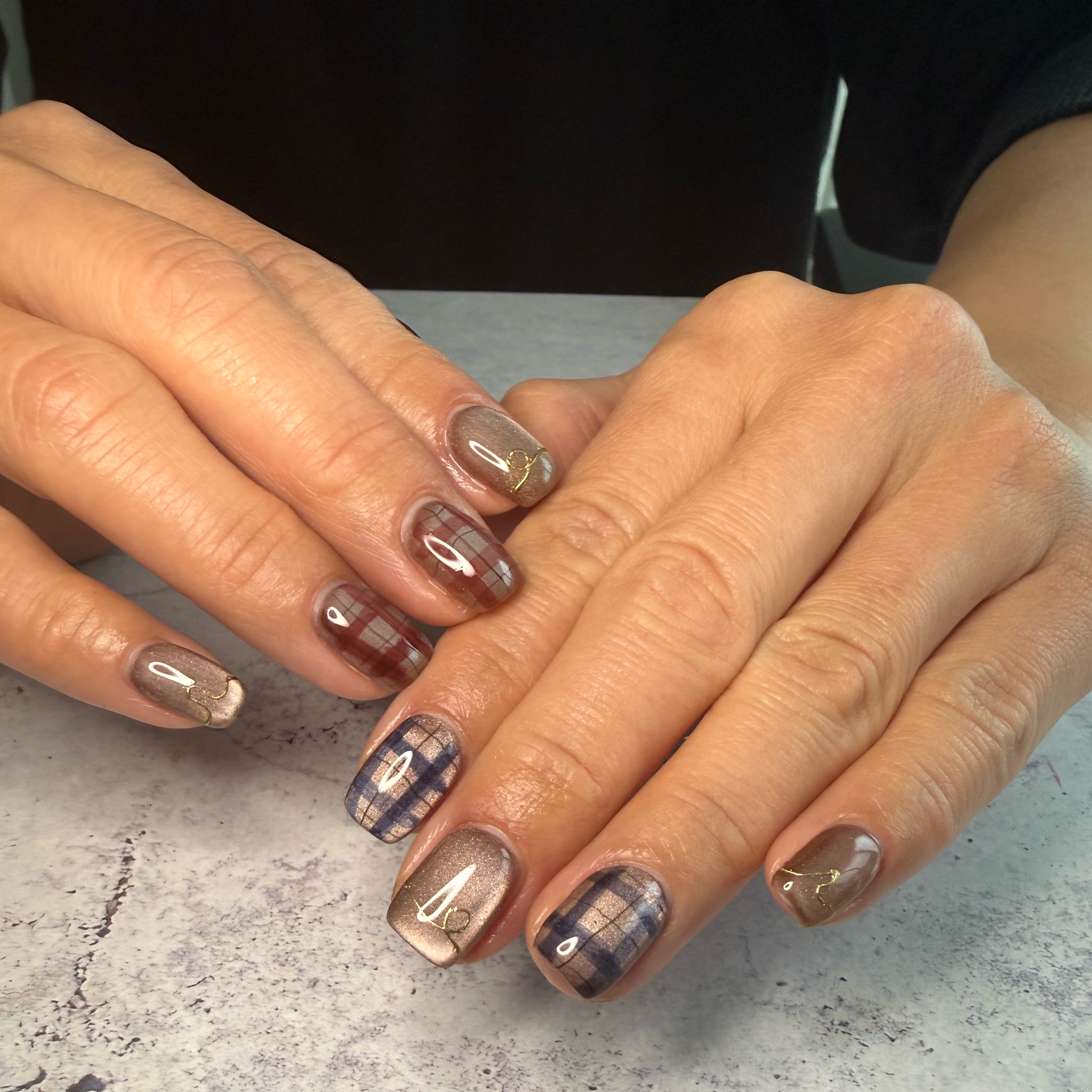 Nail975