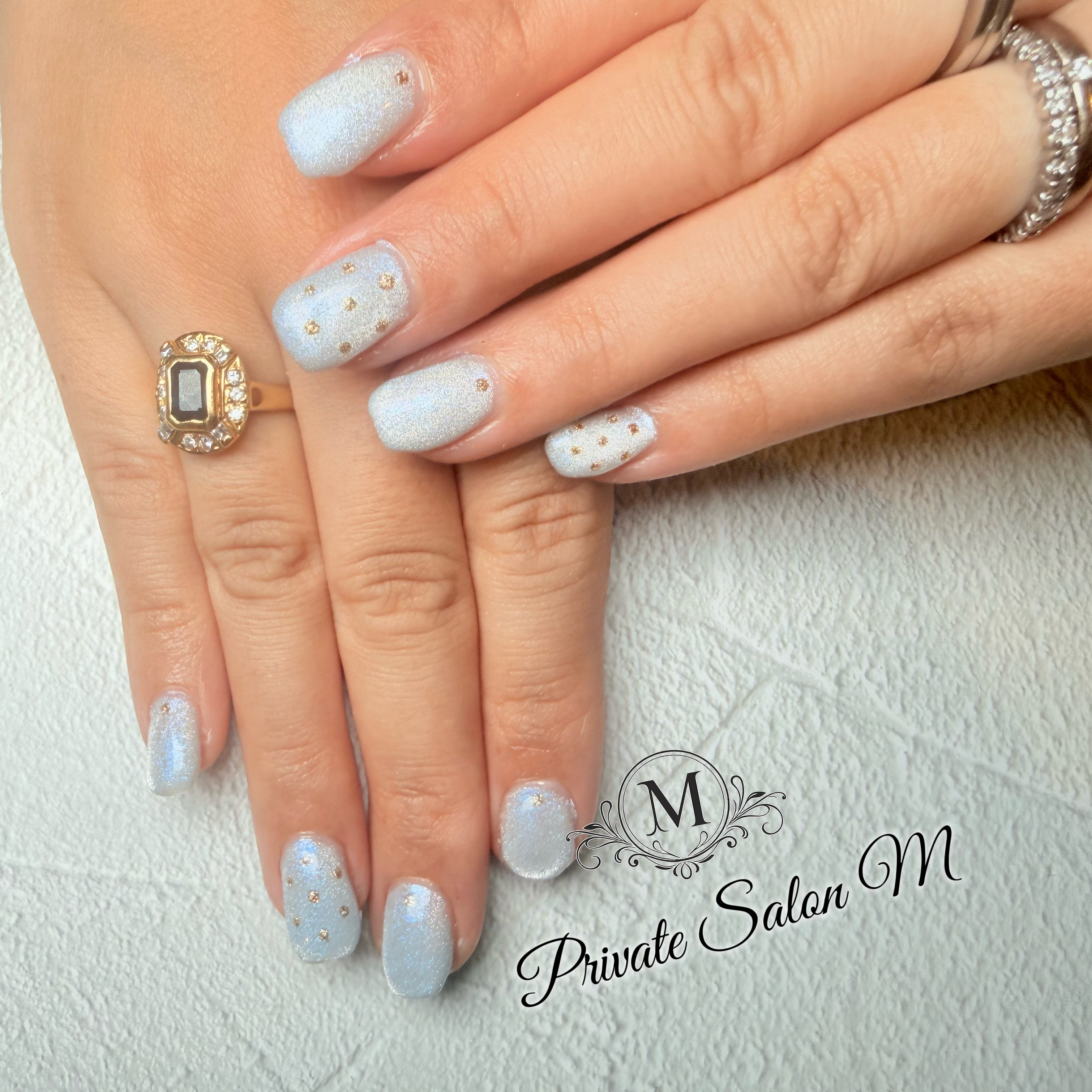 Private.Salon.M