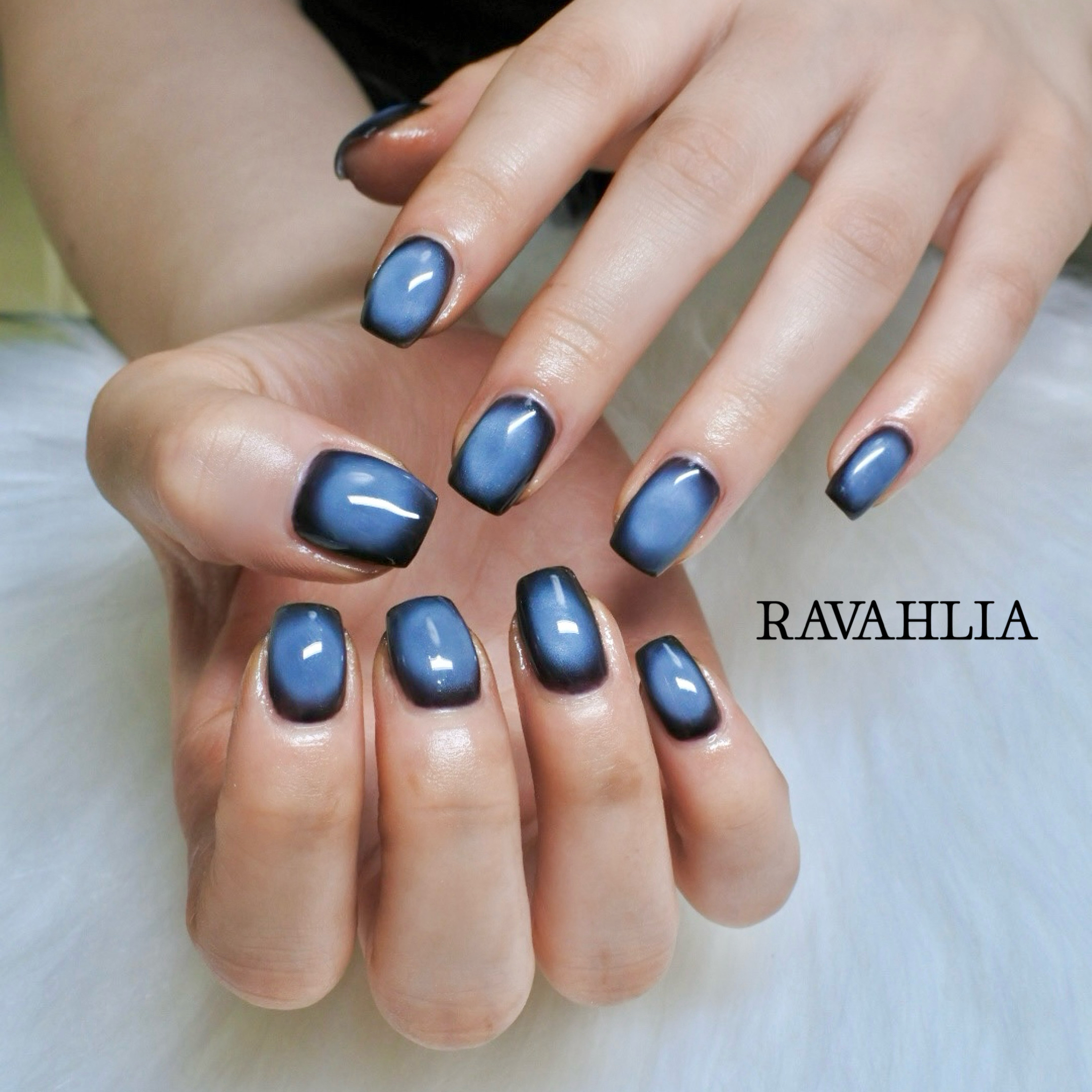 Ravahlia_nails
