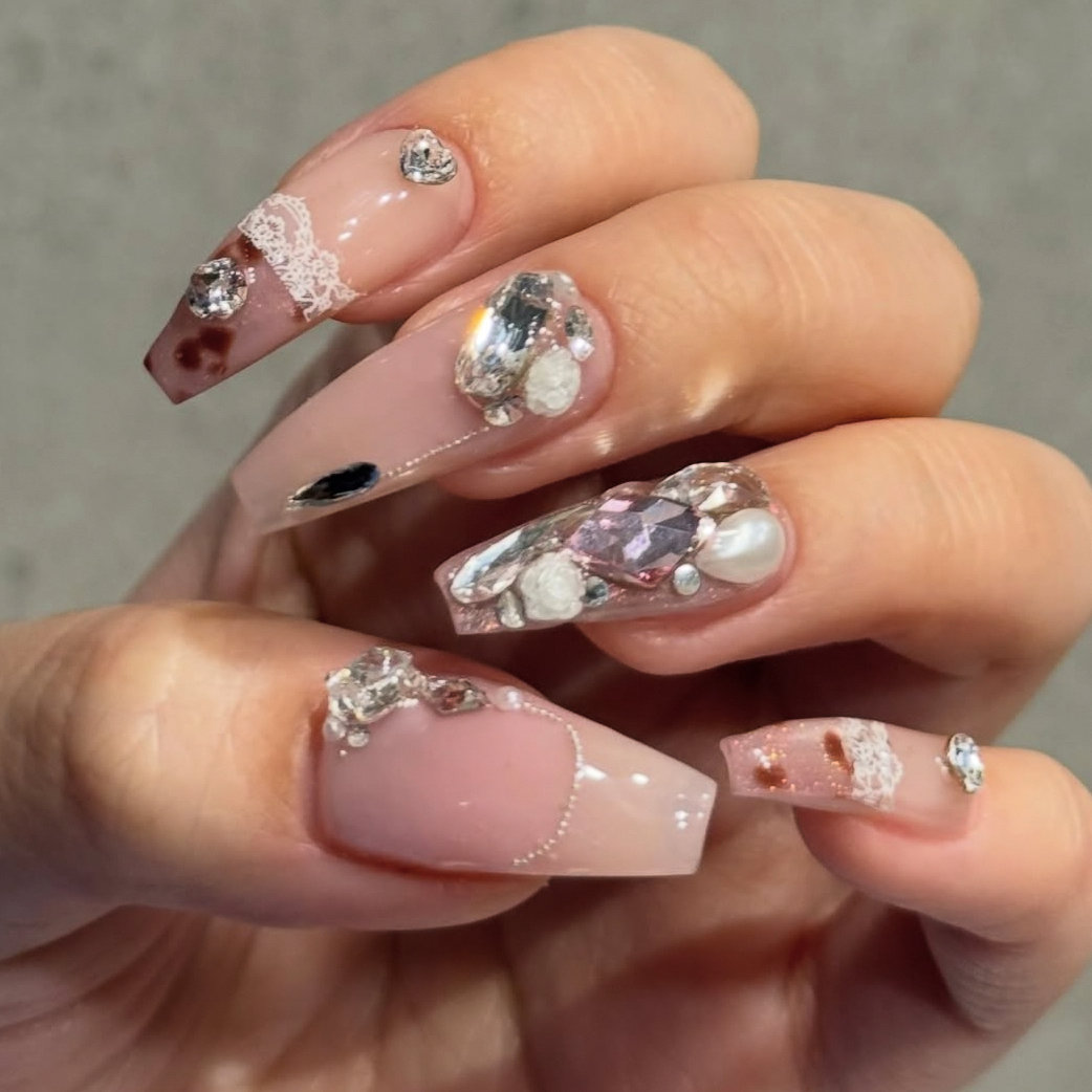 Lyna_Nails