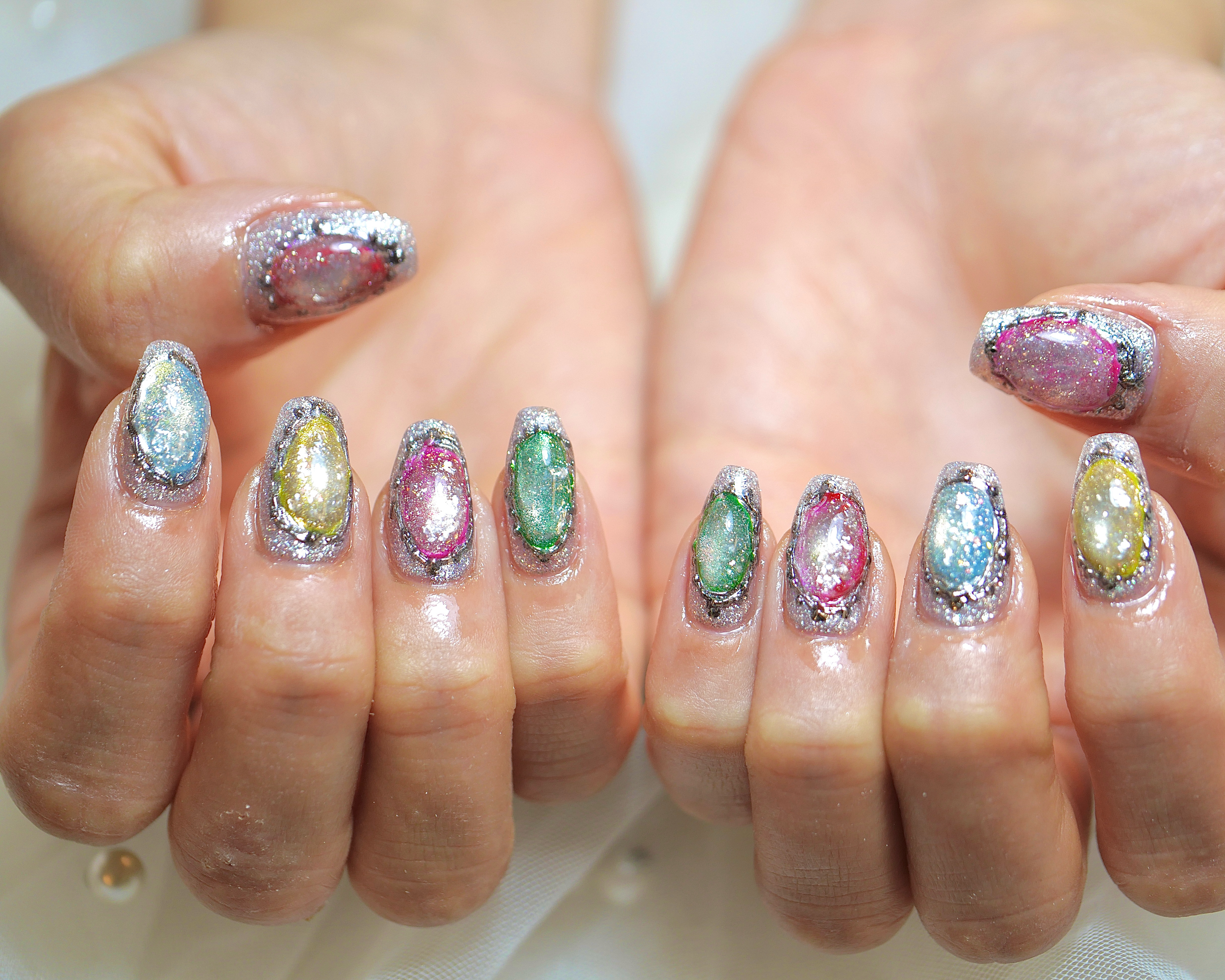 Y_nail...