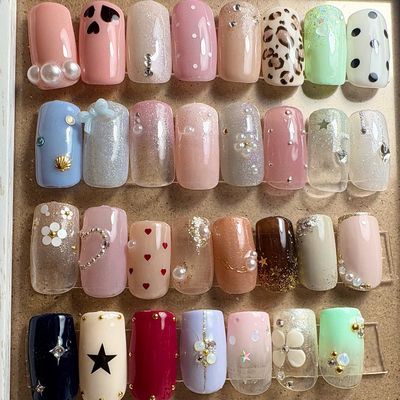 サンプルから選べる◎4本アート定額