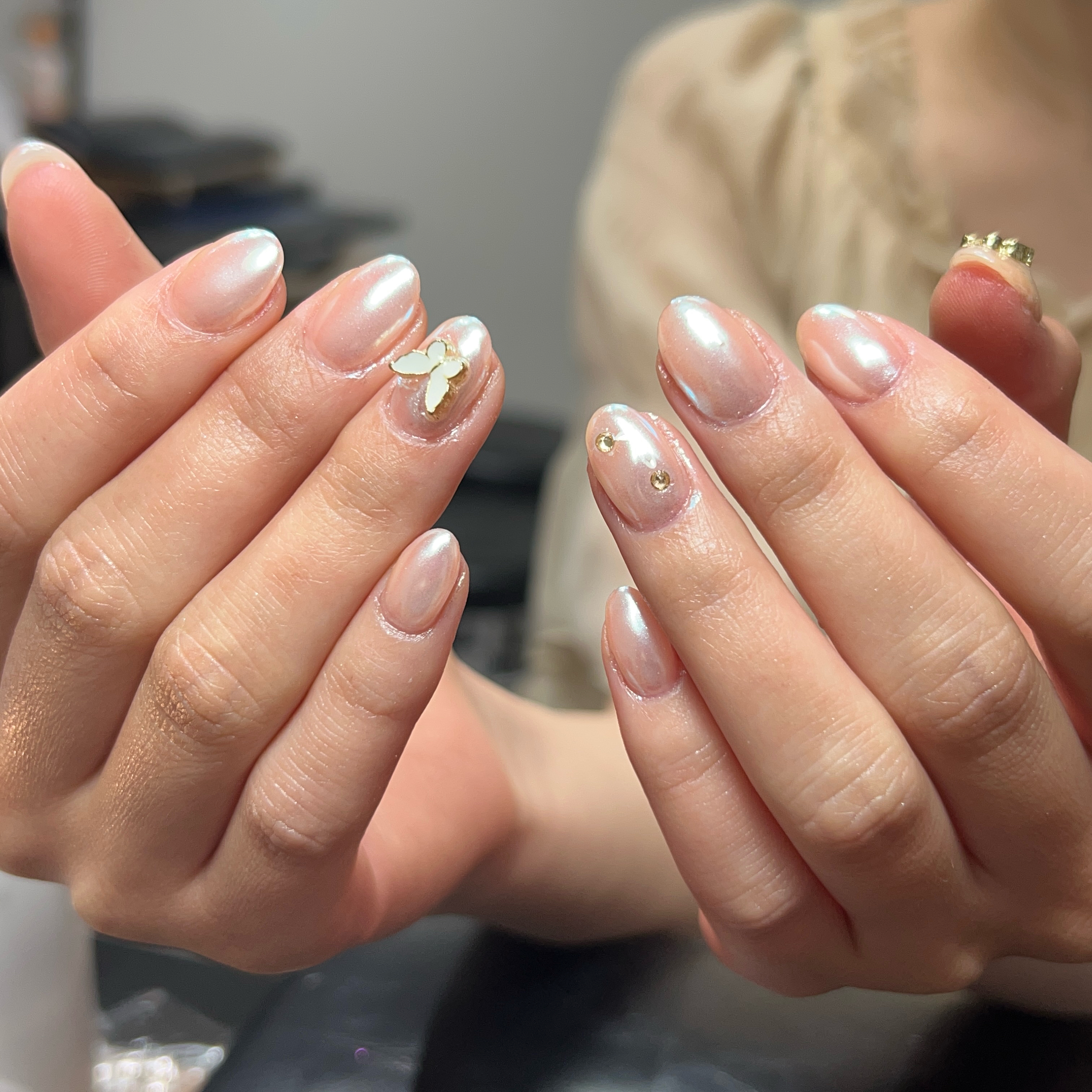 ami.lumidenails