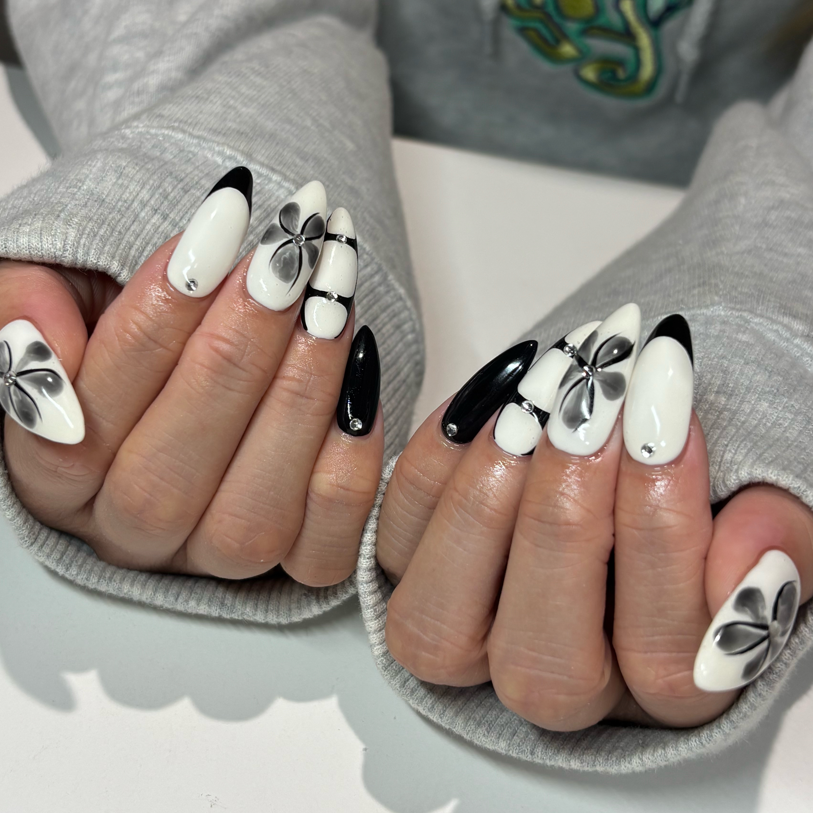 rei_s2_nail