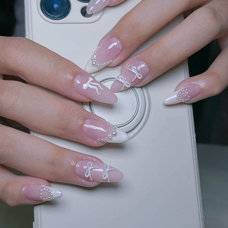 Bara_Nails