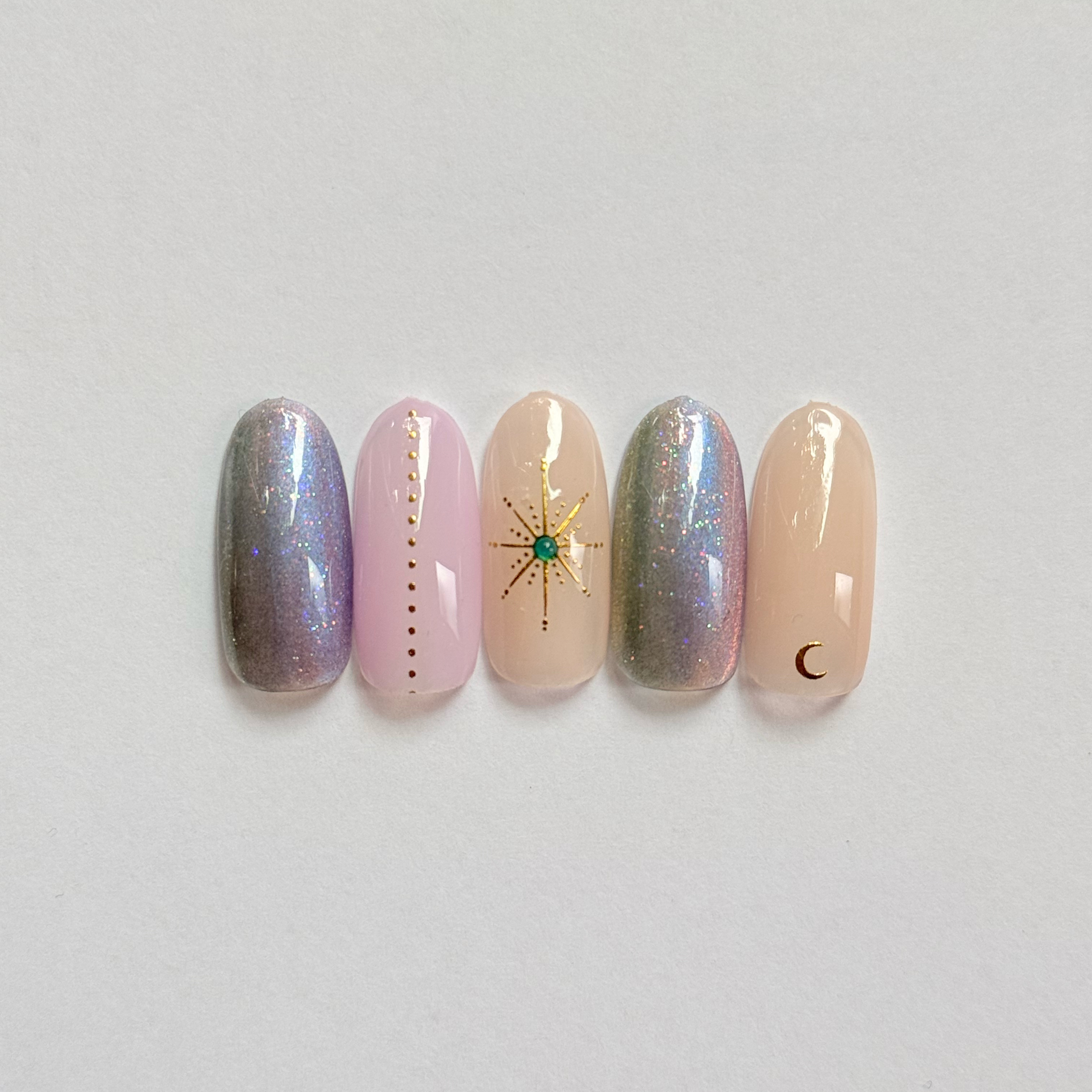 Nail_Lilydot_