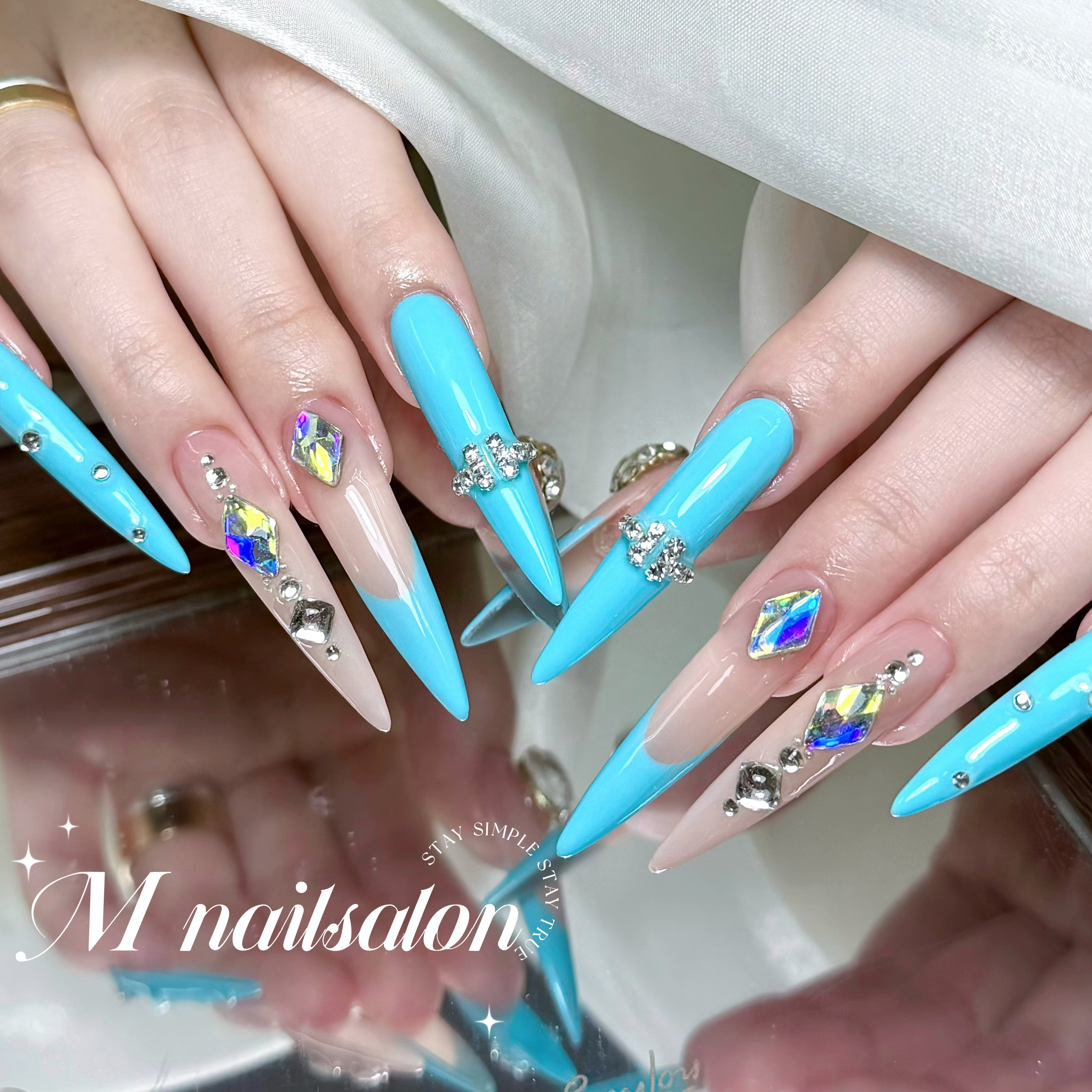 M_nails