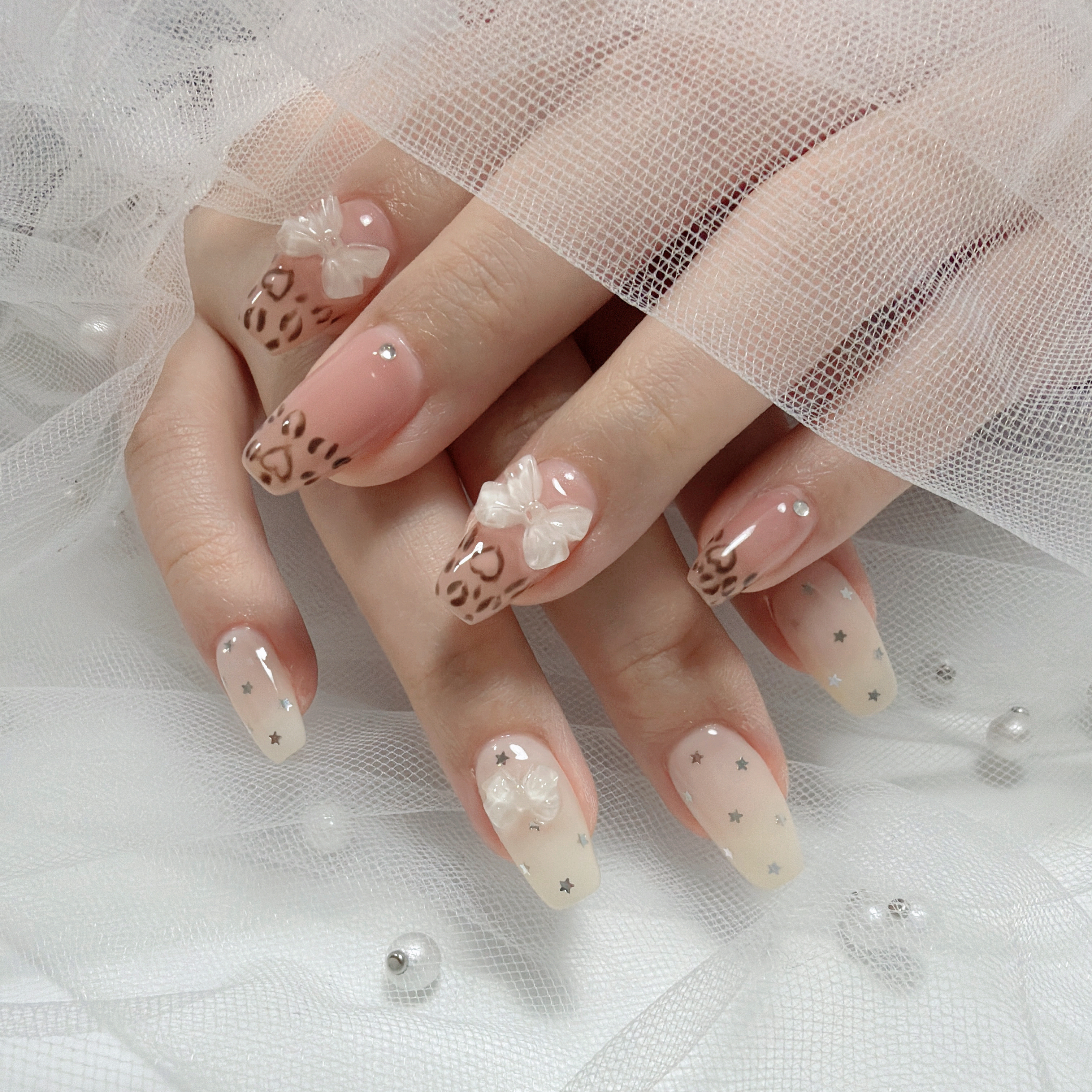 TIARA.NAIL