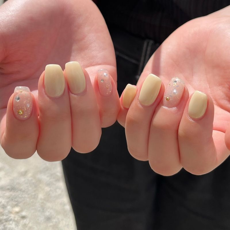Lofi nails