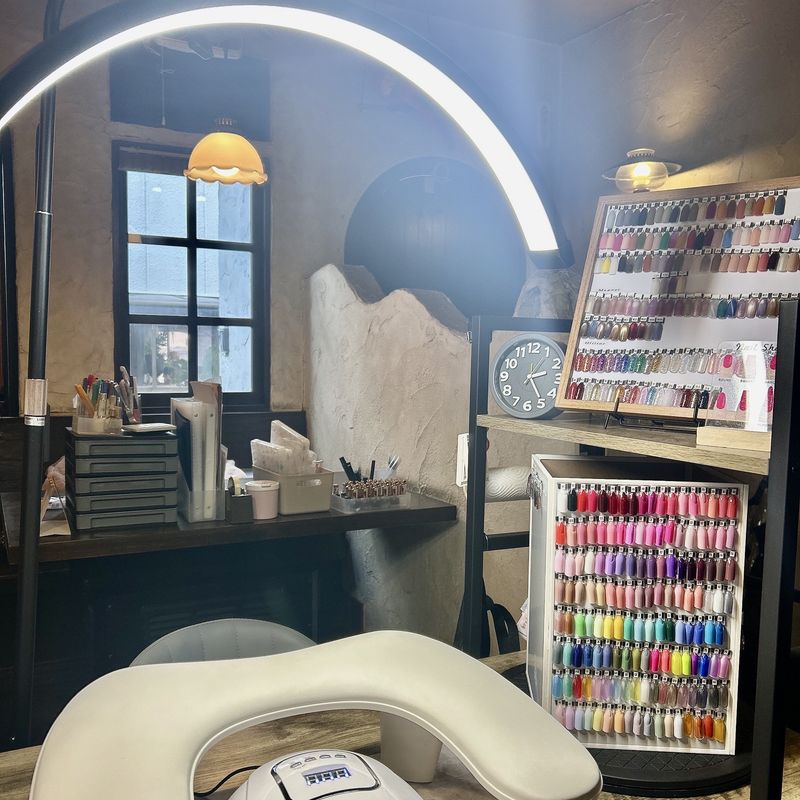 SaaM nail