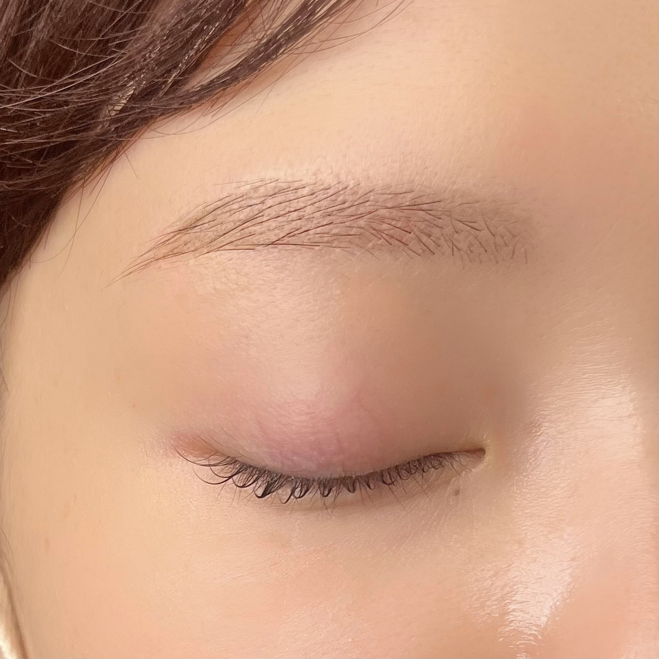 tto._eyebrow