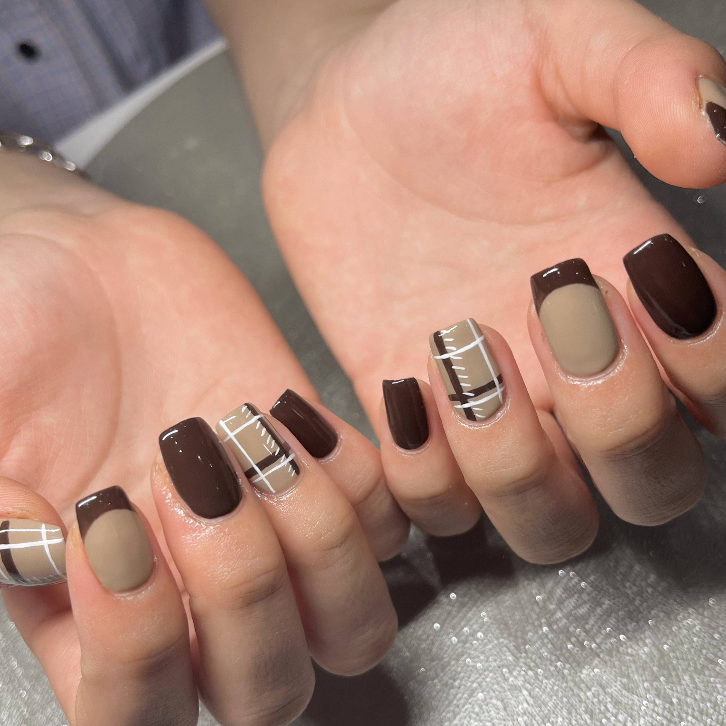 IRIS.nail